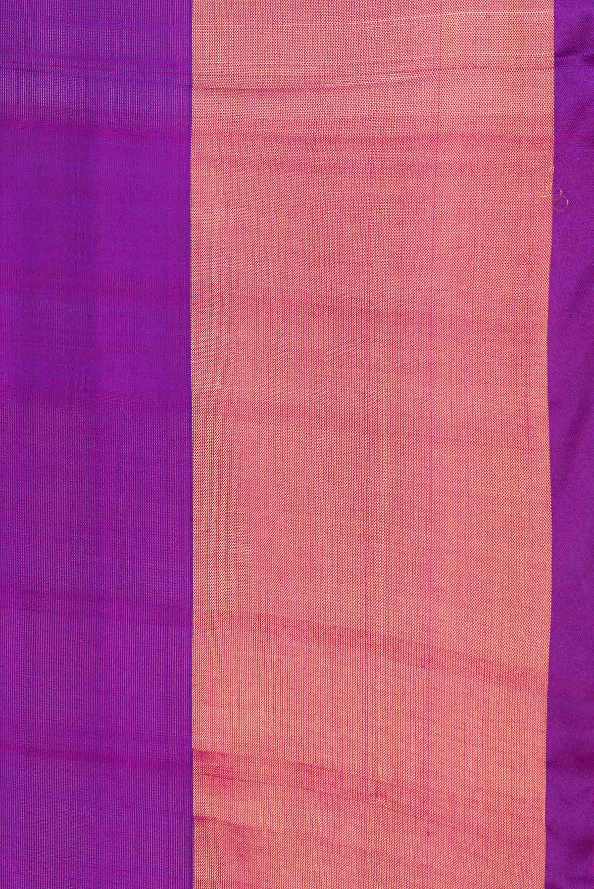 Border image of Pink Dual Tone Uppada Silk Saree with Zari And Thread Butta on the body and Fancy Border. 