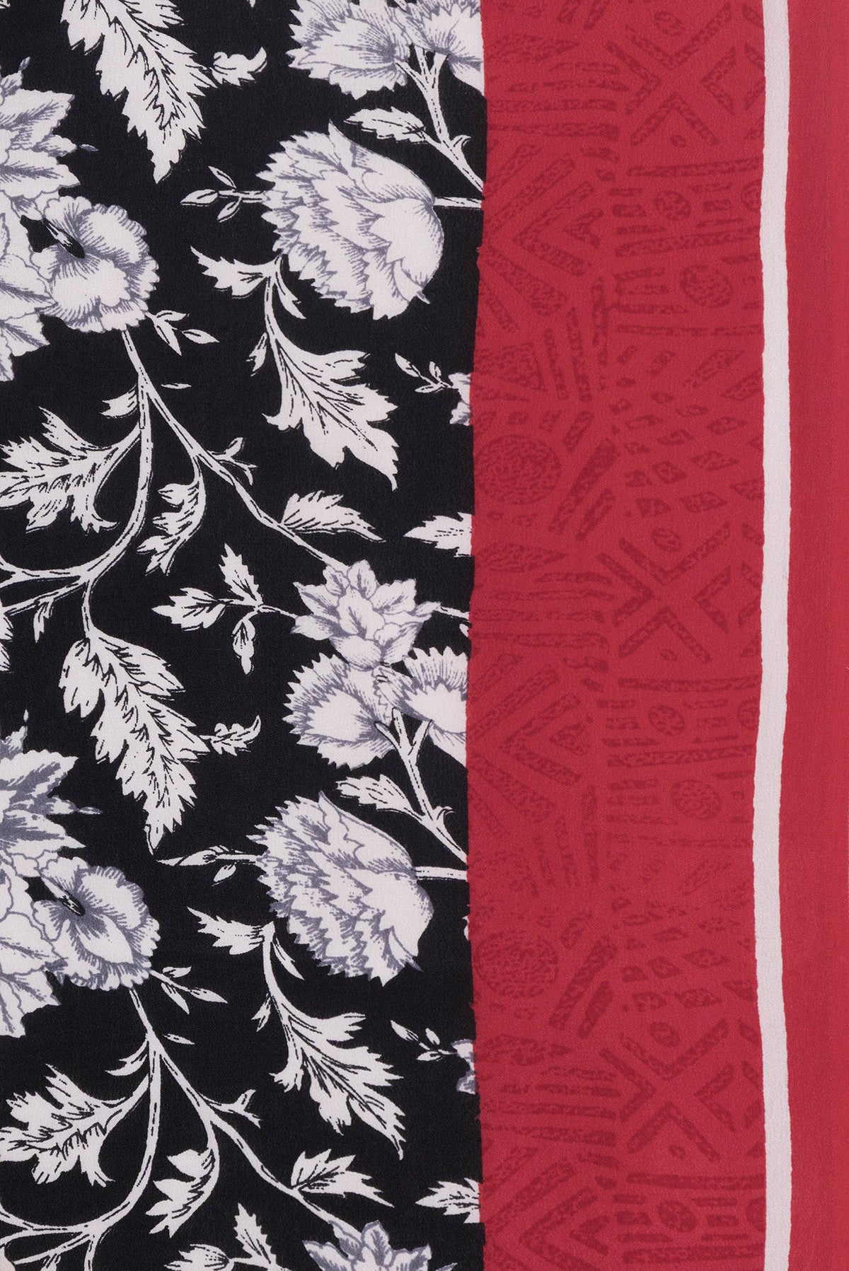 Border image of Black Dual Tone Crepe Saree with Printed design on the body and Printed Border. 