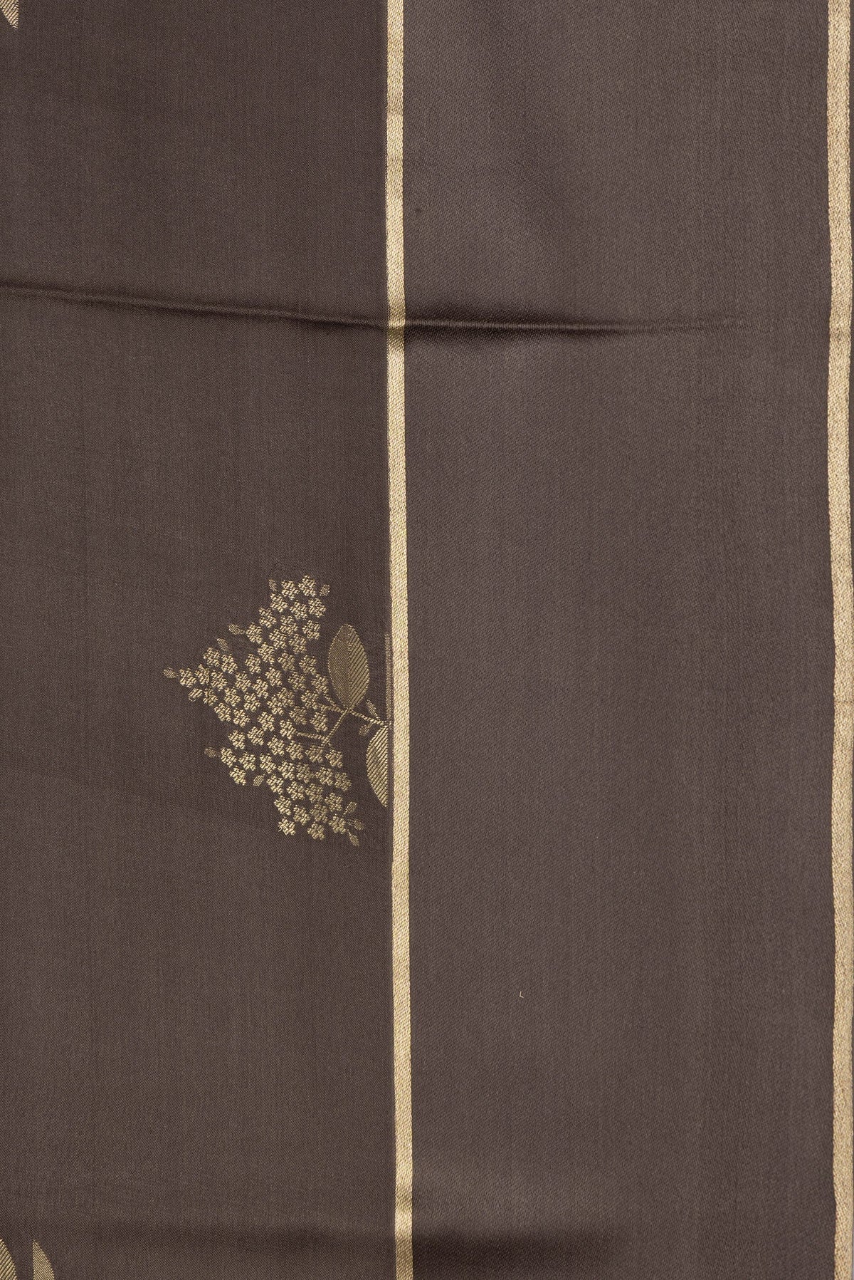 Border image of Brown Dual Tone Mysore Crepe Saree with Zari Butta on the body and Zari Border. 