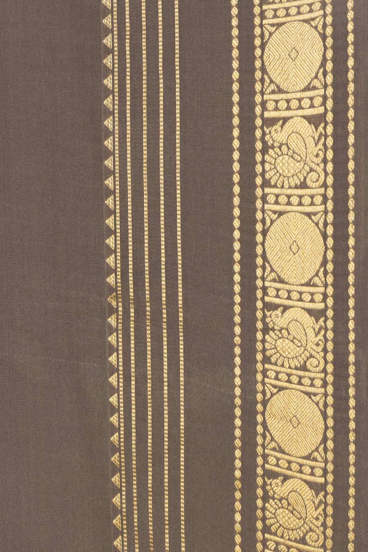 Border image of Mehandi Green Dual Tone Mysore Silk Saree with Plain Body and Zari Border. 