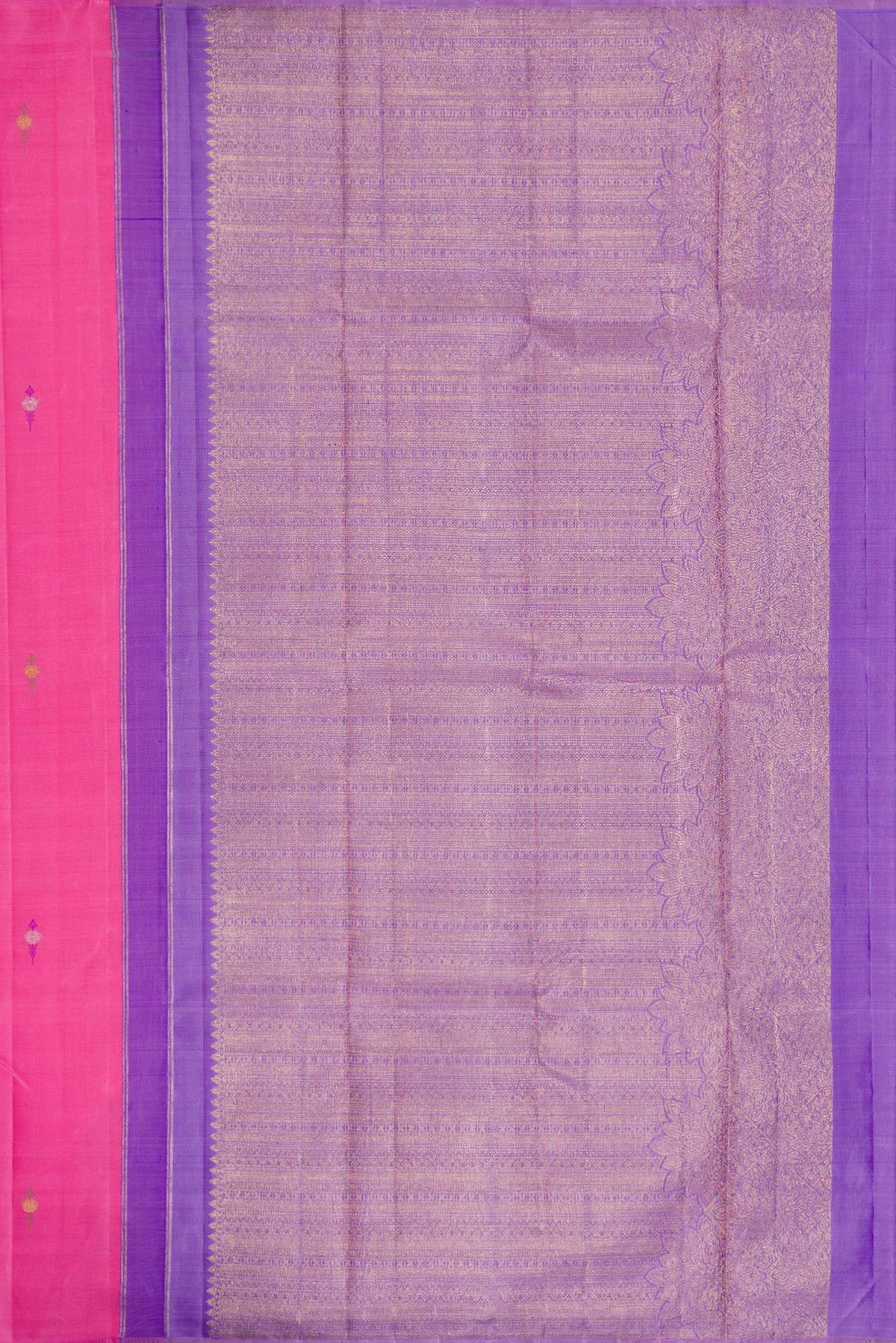 Close up image of the pallu of Pure Silk Pure Zari Pink Dual Tone Kanjivaram Saree with Zari Butta on the body and Fancy Border. 