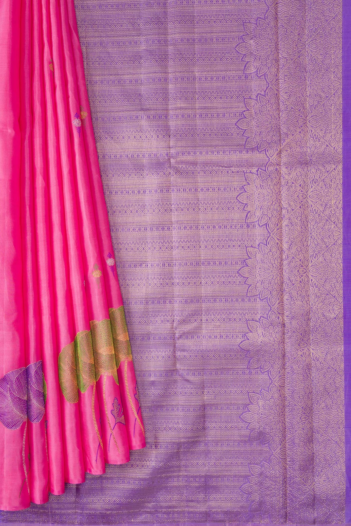 Pleats and pallu of Pure Silk Pure Zari Pink Dual Tone Kanjivaram Saree with Zari Butta on the body and Fancy Border. 