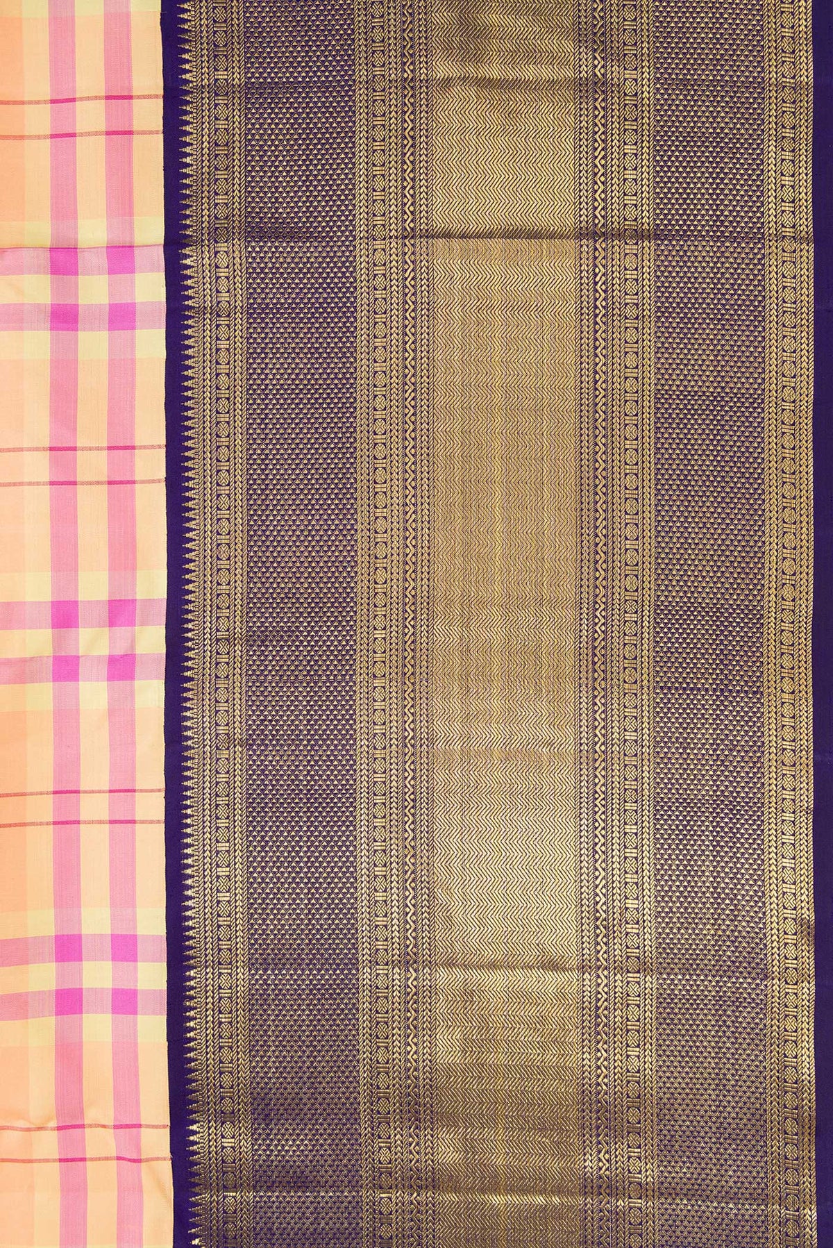 Border image of Pure Silk Pure Zari Peach Dual Tone Kanchipuram Saree with Checked design on the body and Zari Border. 