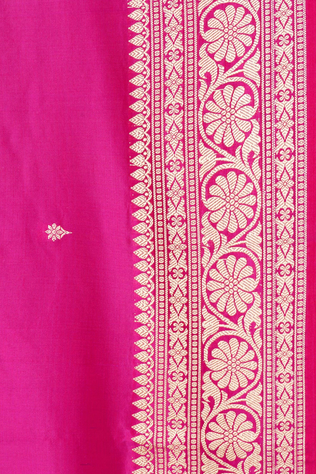 Border image of Pink Dual Tone Banarasi Silk Saree with Thread Butta on the body and Thread Border. 