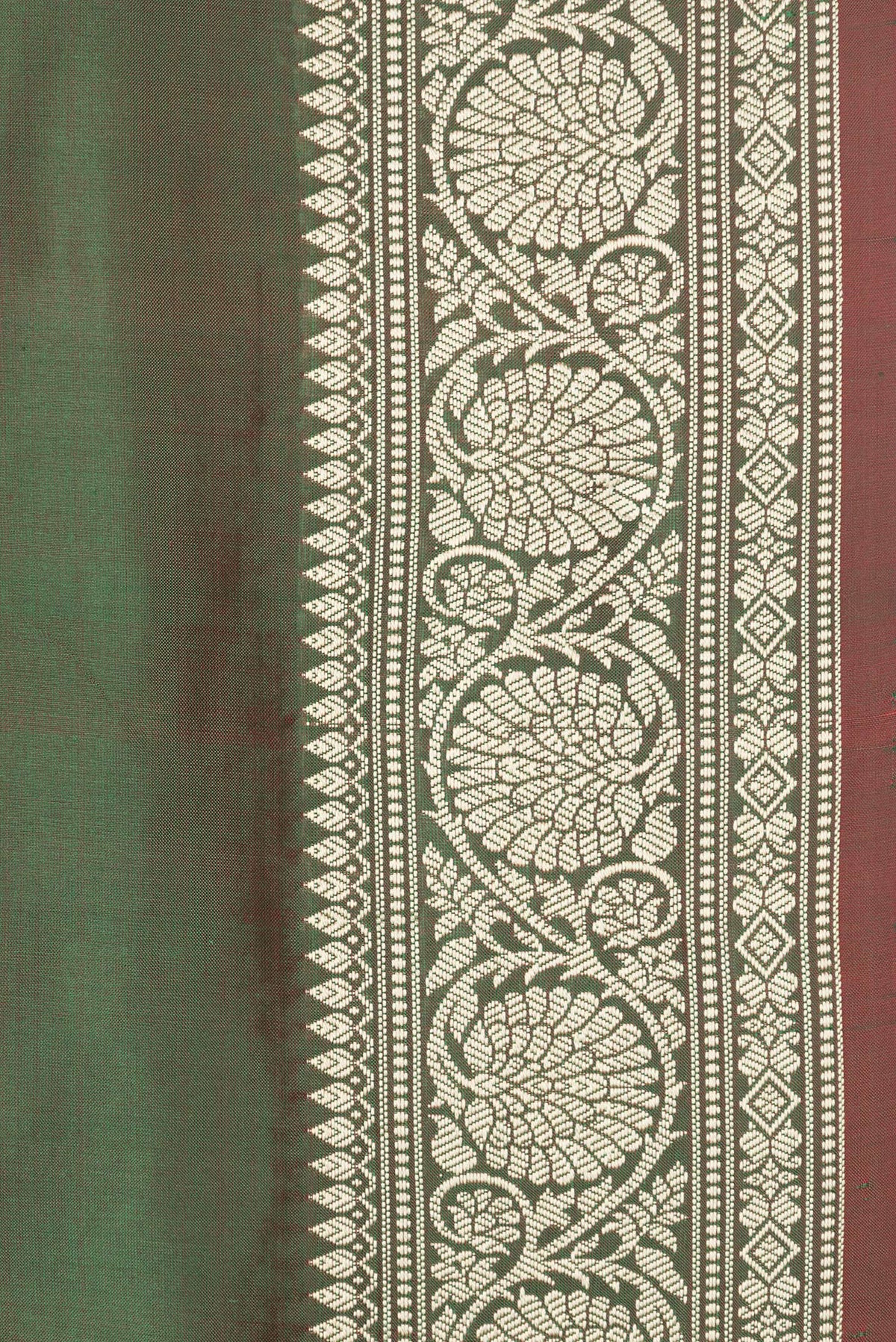Border image of Green Dual Tone Banarasi Silk Saree with Thread Butta on the body and Thread Border. 