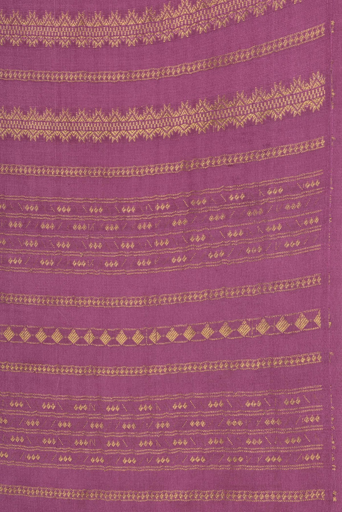 Border image of Pink Dual Tone Mysore Silk Saree with Stripes on the body and Without Border. 