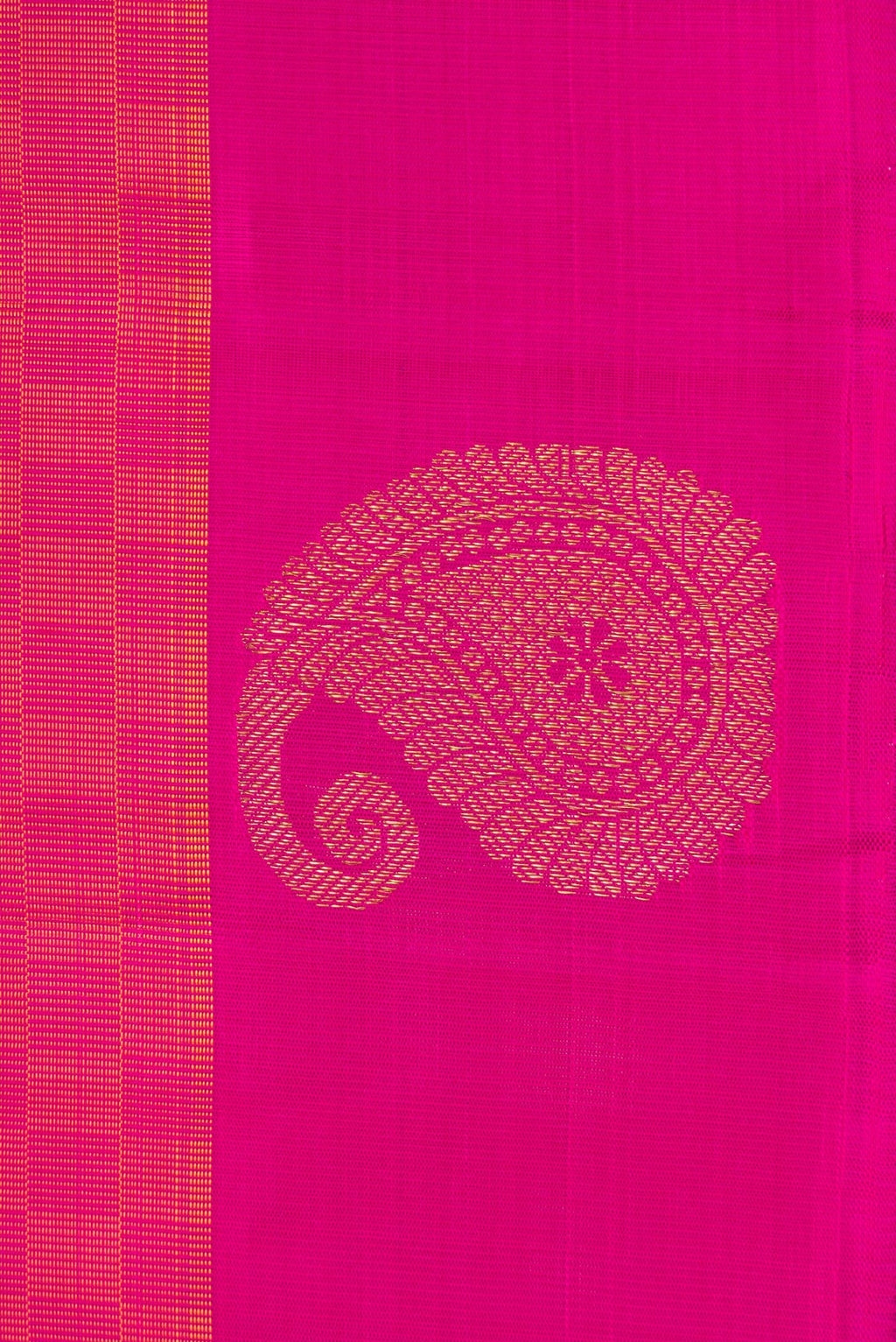 Border image of Pure Silk Pure Zari Peach Dual Tone Kanchipuram Saree with Zari Butta on the body and Fancy Border. 