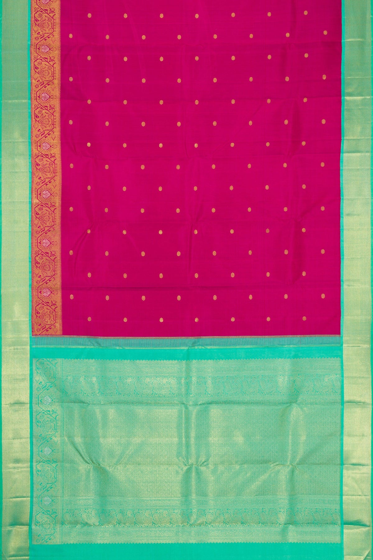 Flat view of Pure Silk Pure Zari Magenta Dual Tone Kanchipuram Saree with Zari Butta on the body and Fancy Border. 