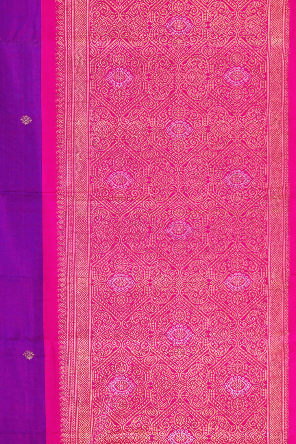 Border image of Pure Silk Pure Zari Purple Dual Tone Kanjivaram Saree with Zari Butta on the body and Fancy Border. 