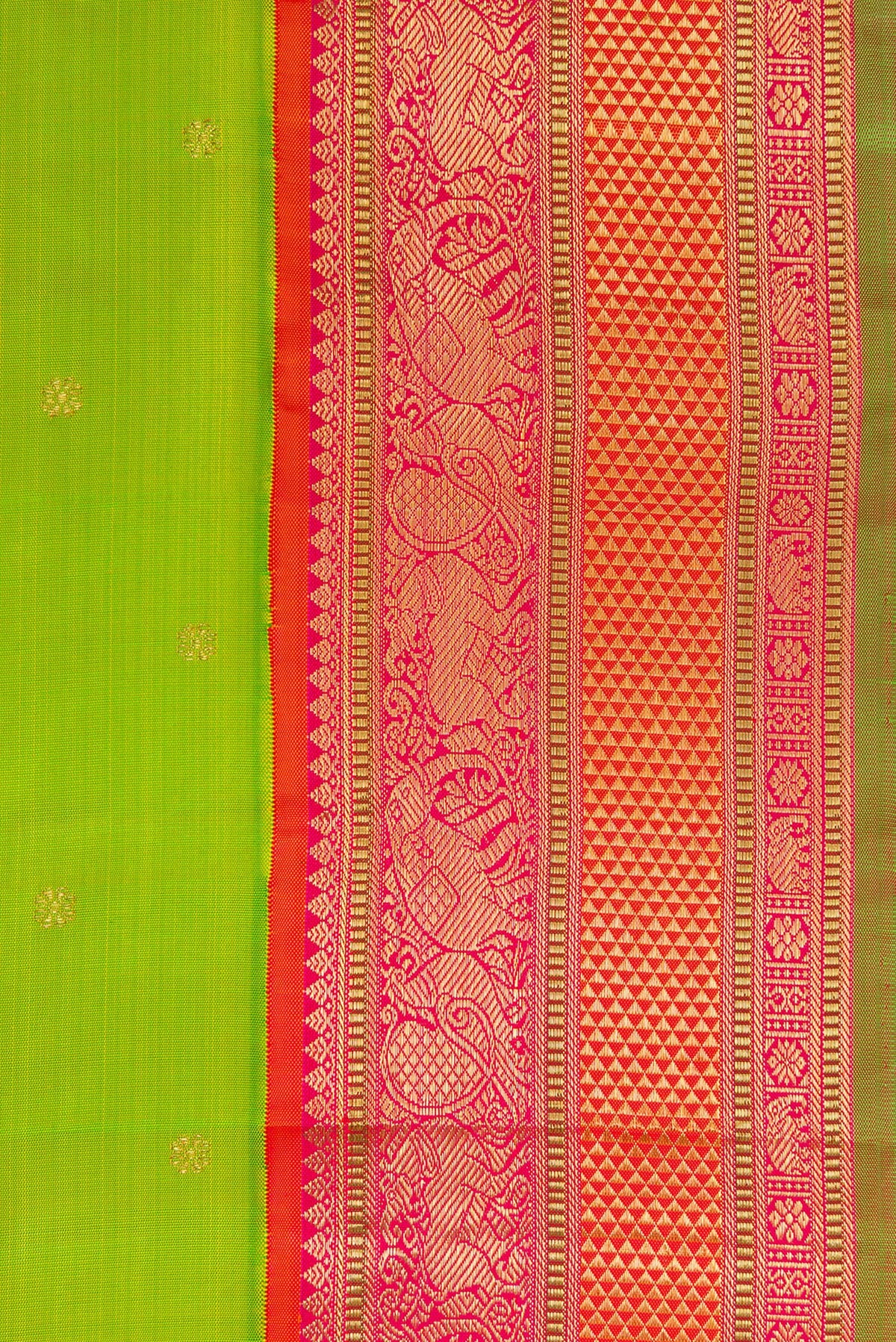 Border image of Pure Silk Pure Zari Parrot Green Dual Tone Kanjivaram Saree with Zari Butta on the body and Zari Border. 