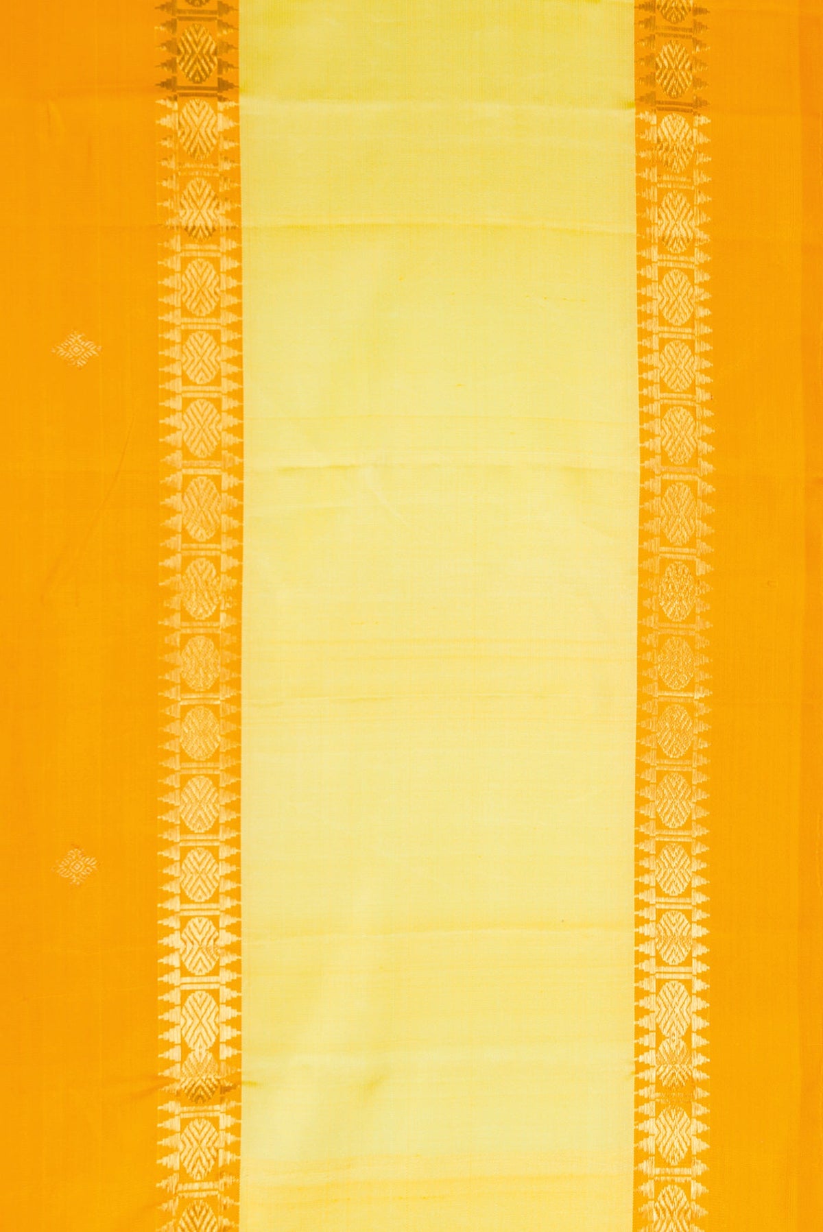Border image of Pure Silk Pure Zari Yellow Dual Tone Kanjivaram Saree with Zari Butta on the body and Zari Border. 