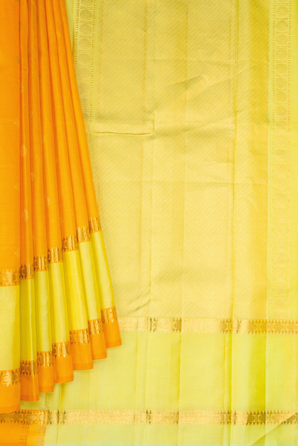 Pleats and pallu of Pure Silk Pure Zari Yellow Dual Tone Kanjivaram Saree with Zari Butta on the body and Zari Border. 