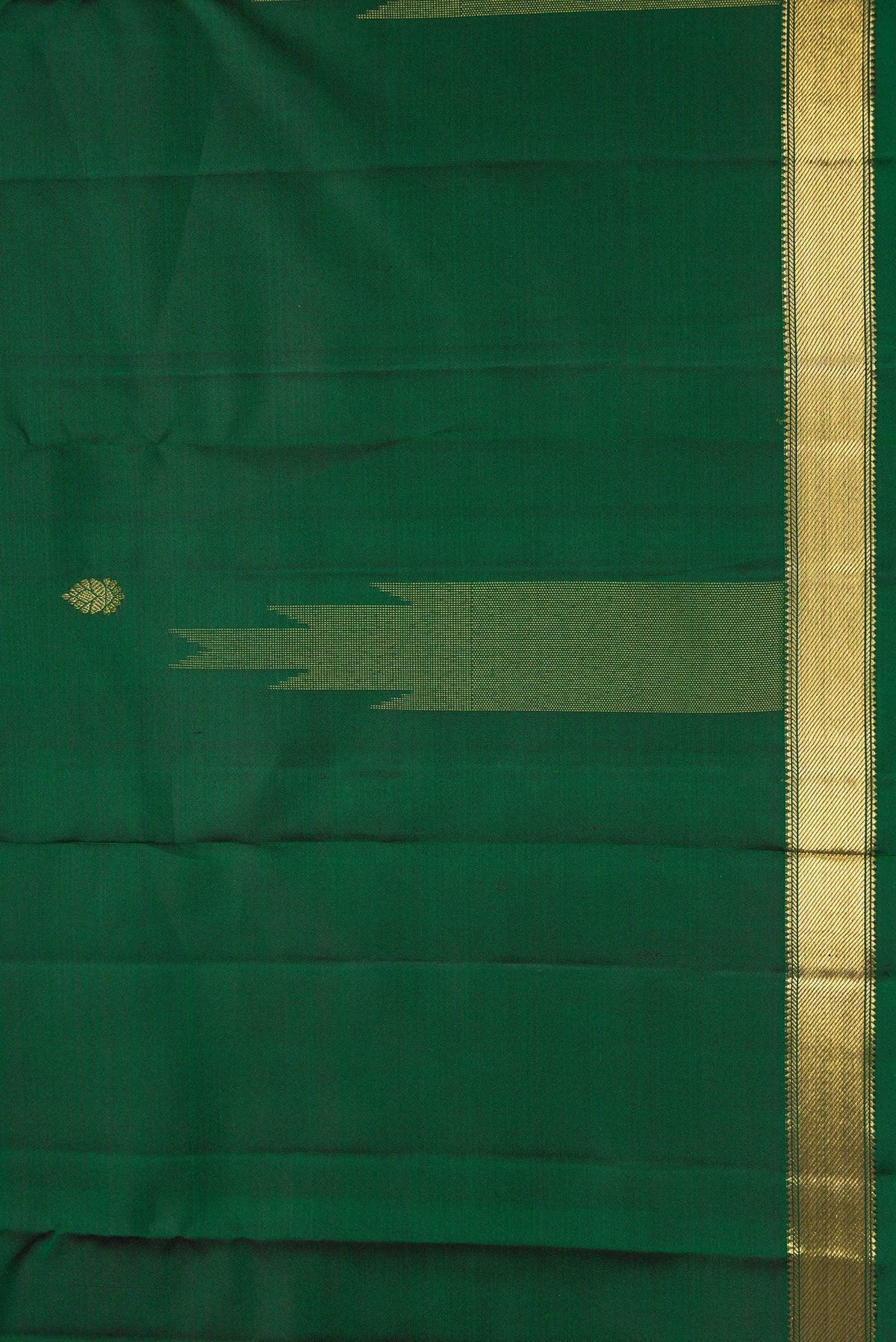 Border image of Green Dual Tone Kanchipuram Silk Saree with Zari Butta on the body and Zari Border. 