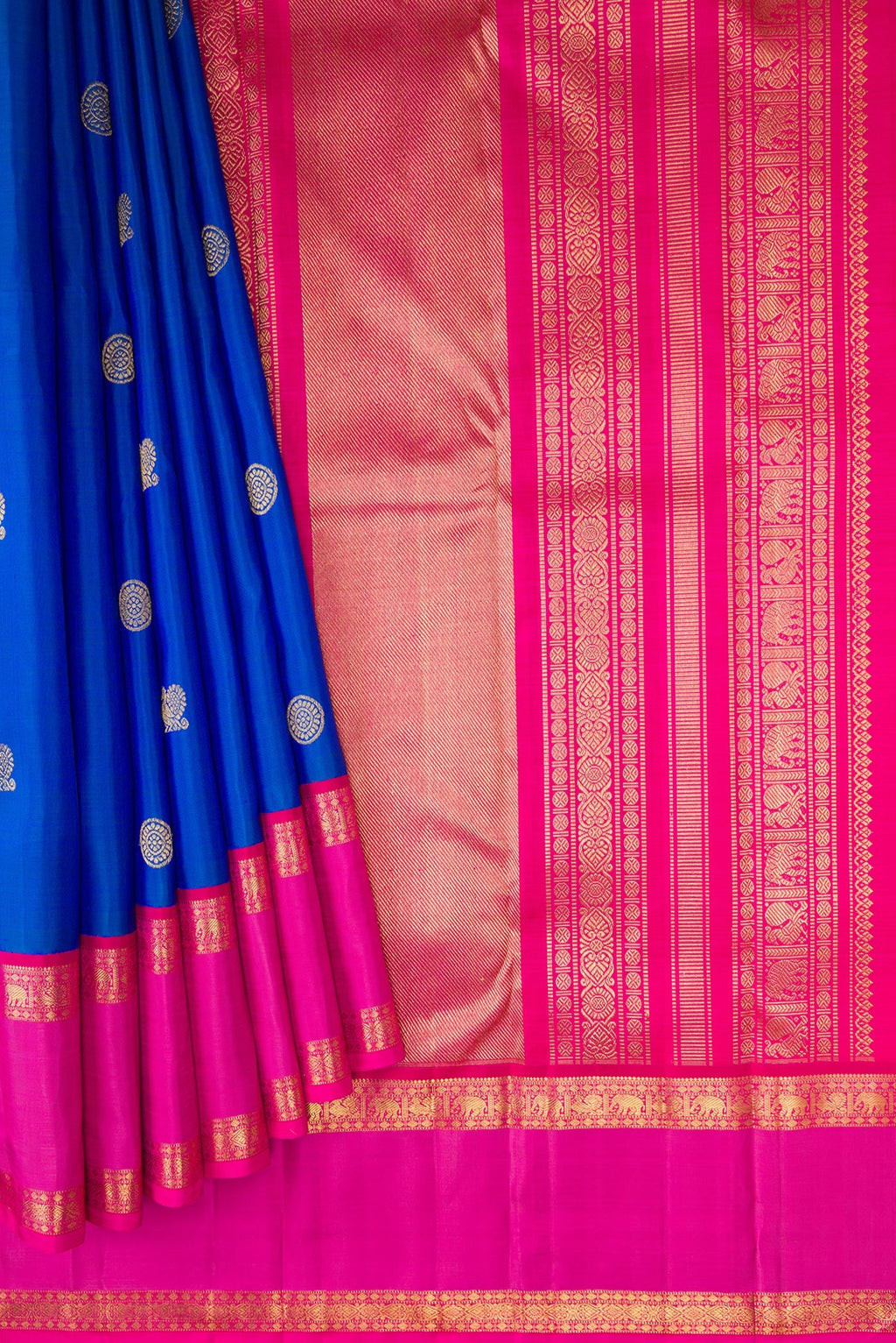Pleats and pallu of Pure Silk Pure Zari Royal Blue Dual Tone Kanjivaram Saree with Zari Butta on the body and Zari Border. 