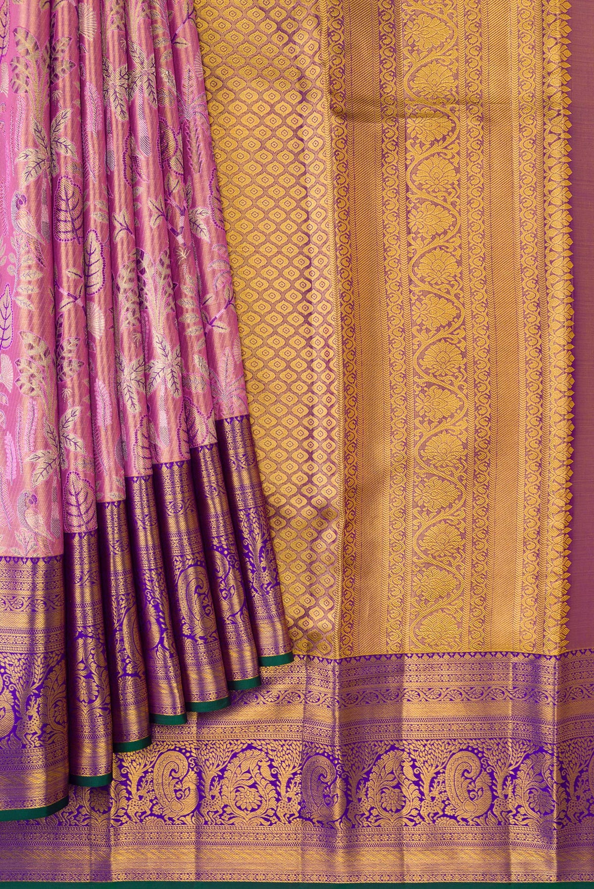 Pleats and pallu of Lavender Dual Tone Kanjivaram Tissue Silk Saree with Zari Brocade on the body and Zari Border. 