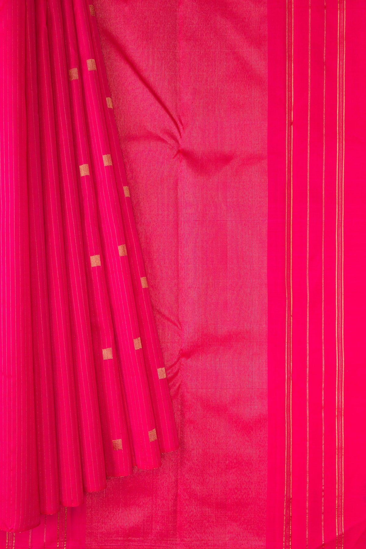 Pleats and pallu of Pure Silk Pure Zari Pink Dual Tone Kanchipuram Saree with Zari Butta on the body and Without Border. 