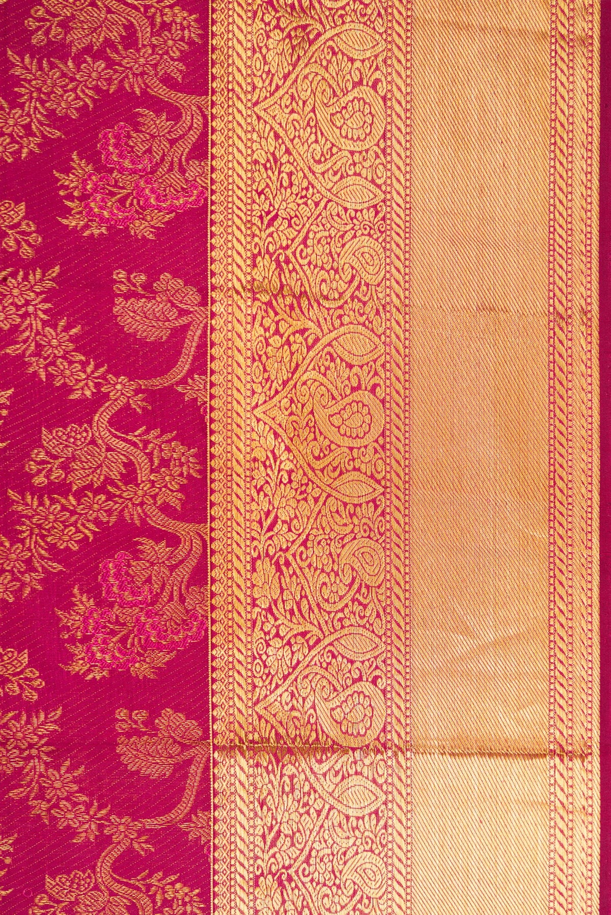 Border image of Dark Mauve Dual Tone Kanjivaram Silk Saree with Zari Brocade on the body and Zari Border. 