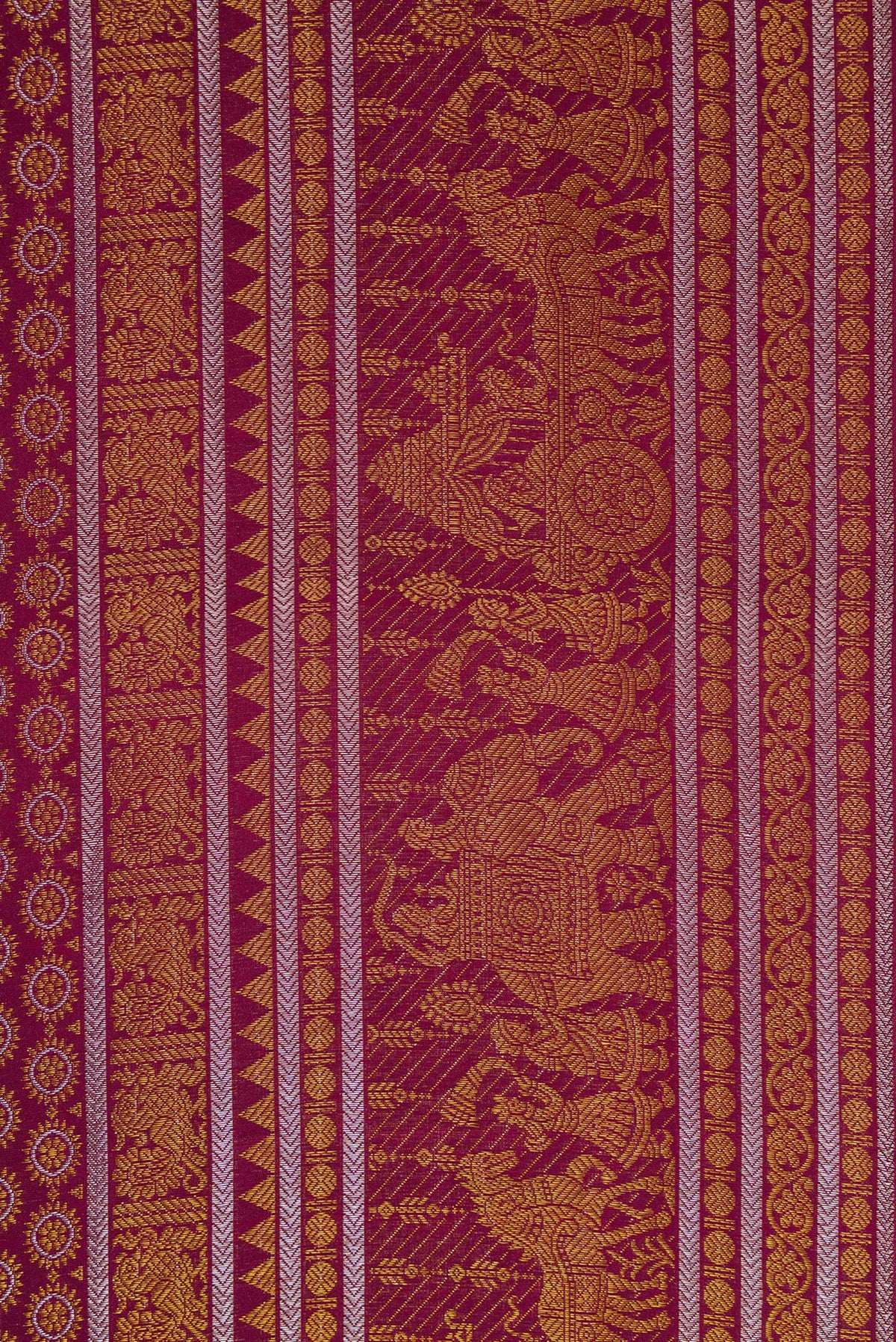 Border image of Burgundy Dual Tone Kanchipuram Silk Saree with Zari Brocade on the body and Zari Border. 