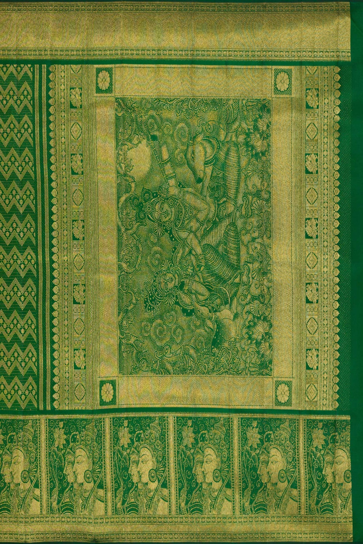 Close up image of the pallu of Green Dual Tone Kanchipuram Silk Saree with Zari Brocade on the body and Fancy Border. 