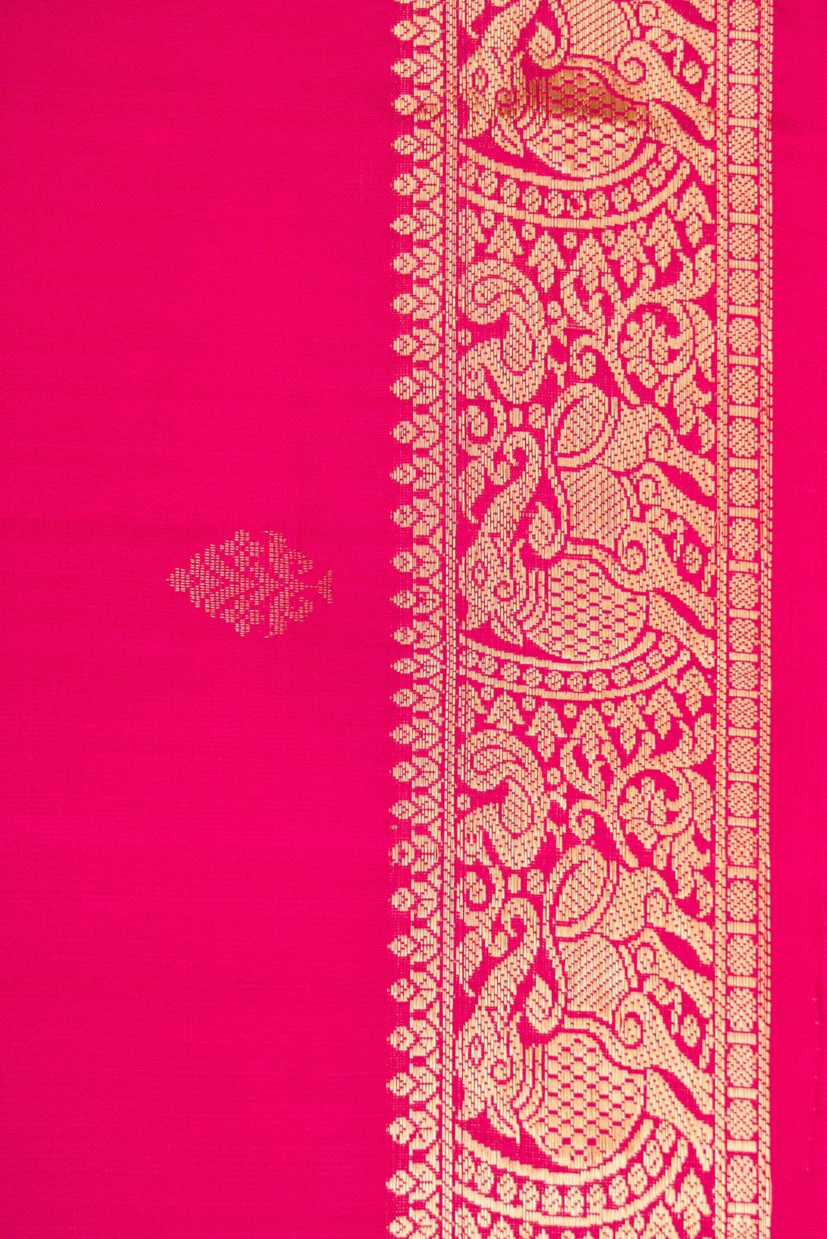 Border image of Dark Pink Dual Tone Soft Silk Saree with Zari Butta on the body and Zari Border. 
