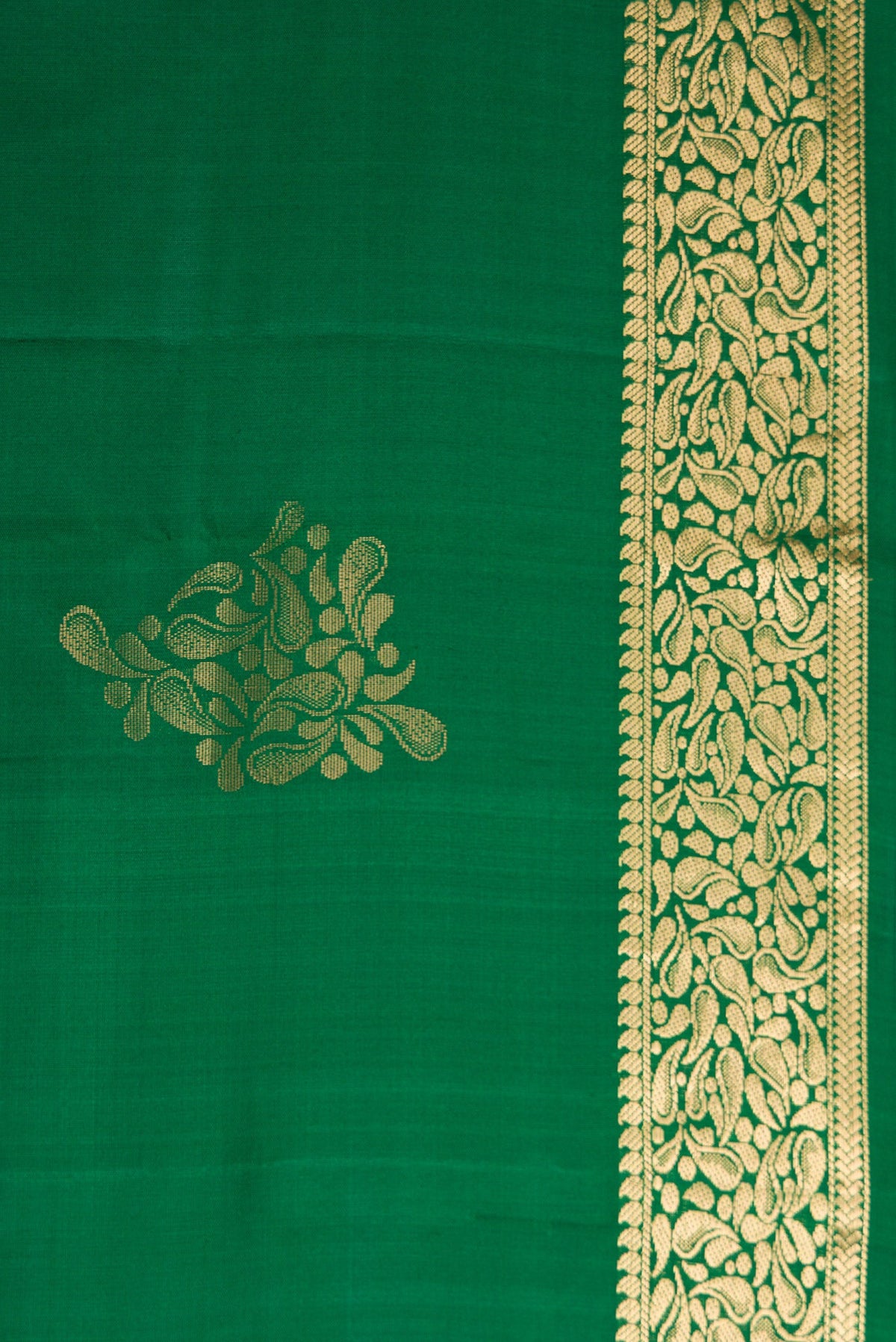 Border image of Bottle Green Dual Tone Soft Silk Saree with Zari Butta on the body and Zari Border. 