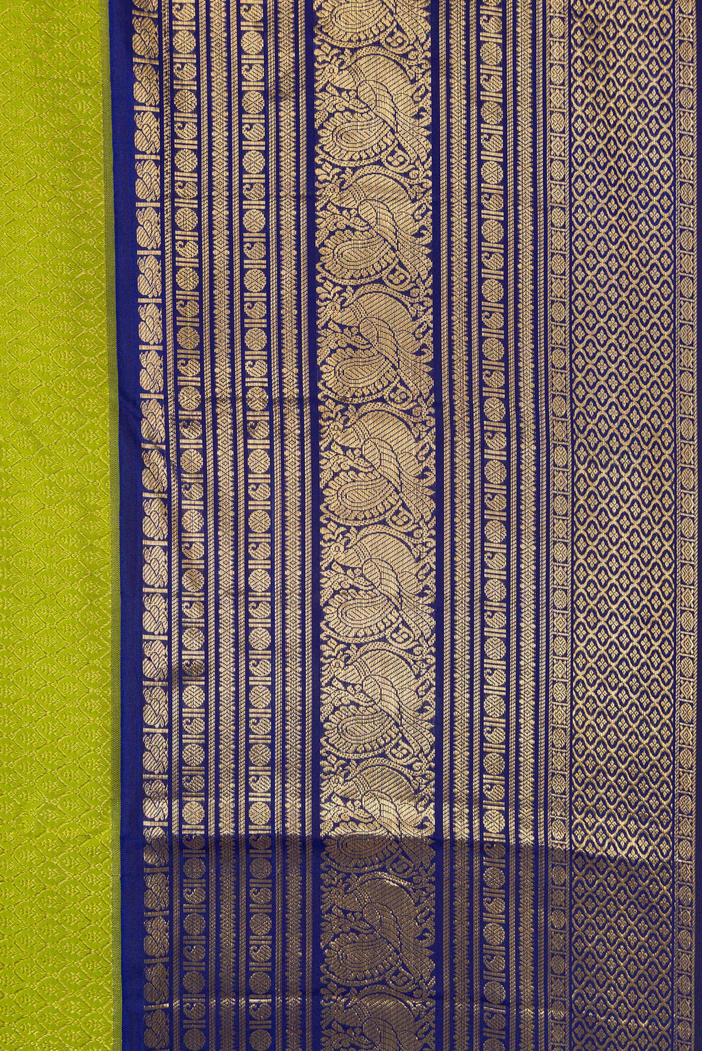 Close up image of the blouse of Beige Mysore Chiffon Saree with Printed design on the body and Without Border. 