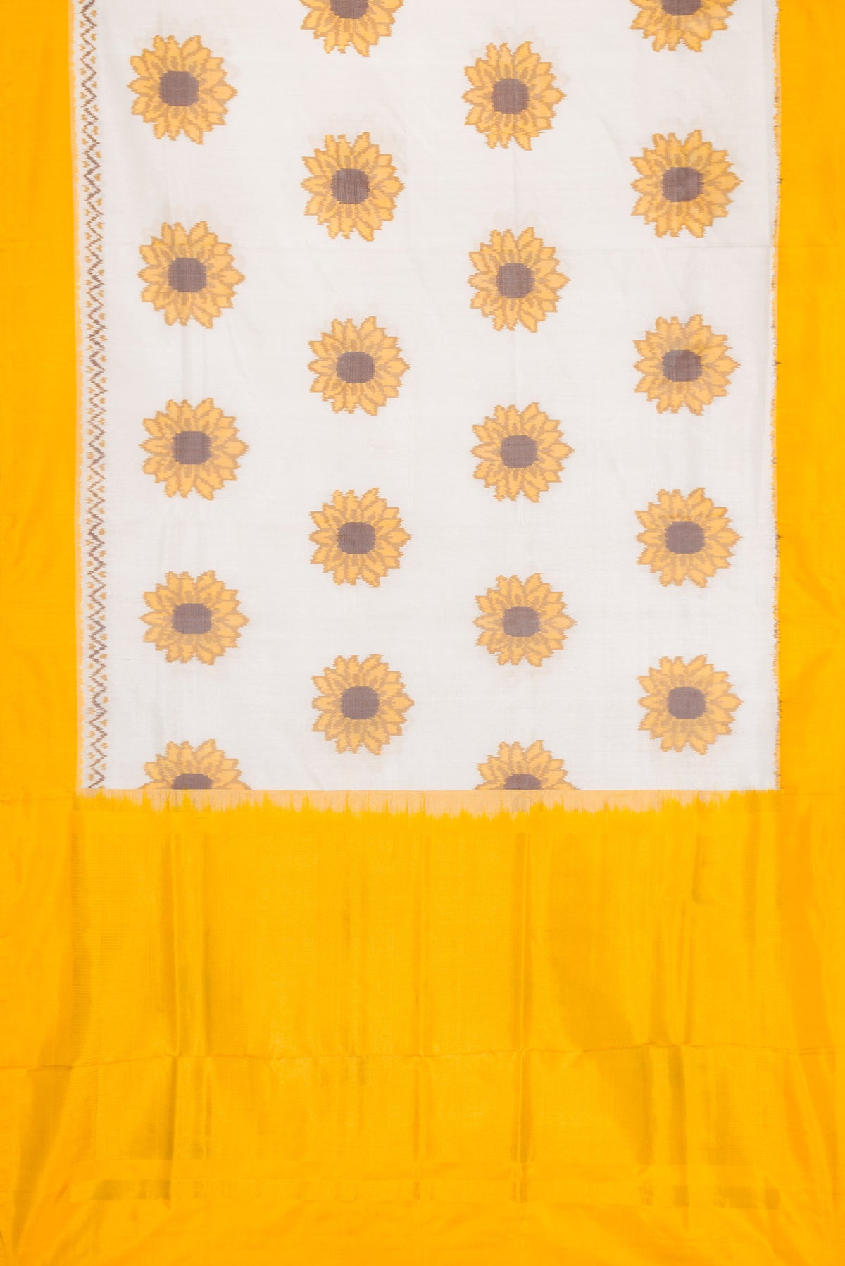 Pleats and pallu of Maroon Kanchipuram Silk Nine Yards Saree with Plain Body and Zari Border. 