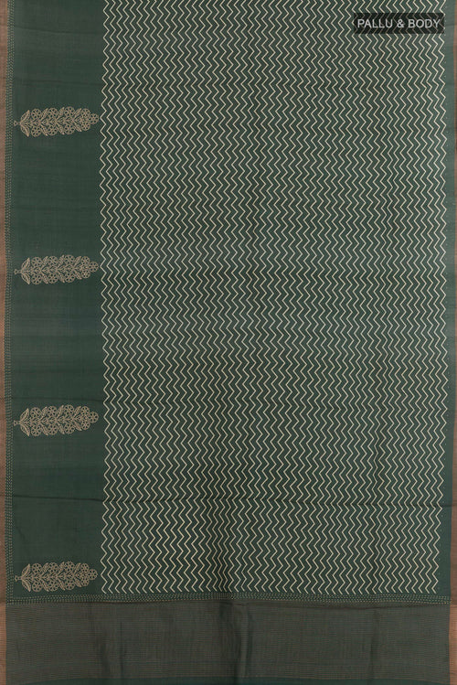 Pleats and pallu of Black Mysore Crepe Saree with Zari Butta on the body and Zari Border. 