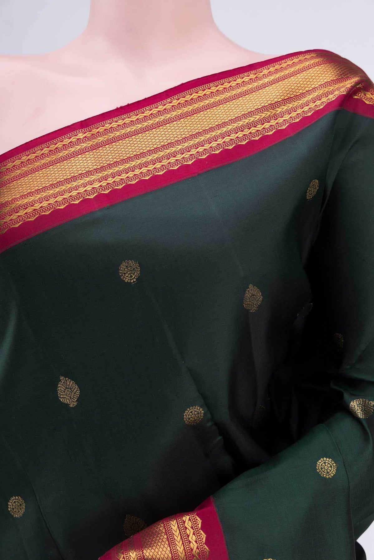 Pure Silk Pure Zari Bottle Green Kanchipuram Saree