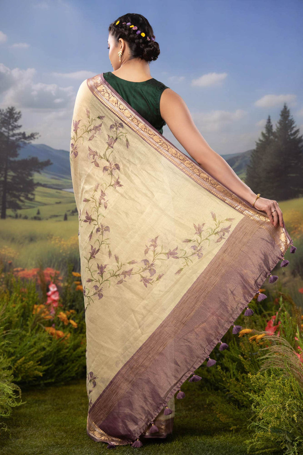 Soul of Iris-Beige Cotton Tissue Saree
