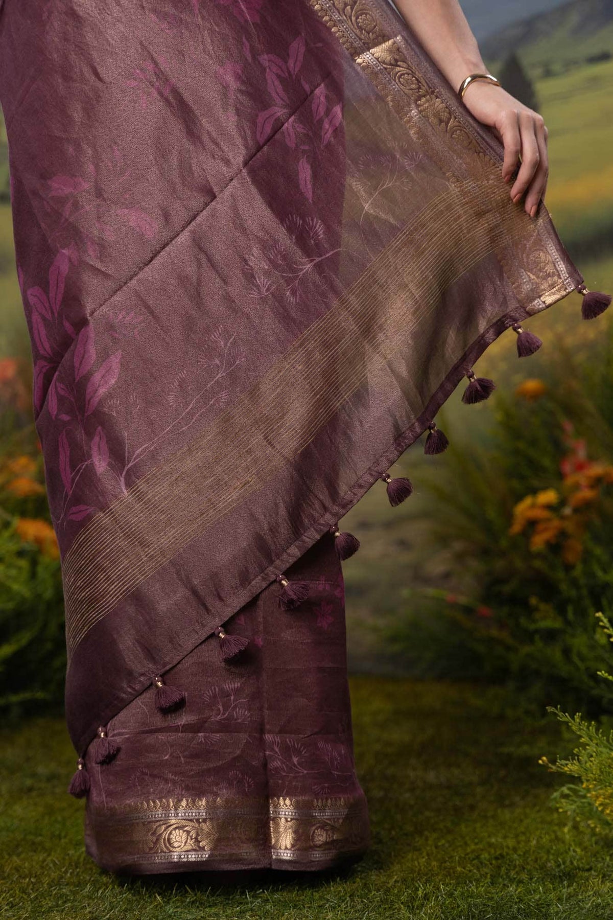 Ikebana's Promise-Wine Cotton Tissue Saree