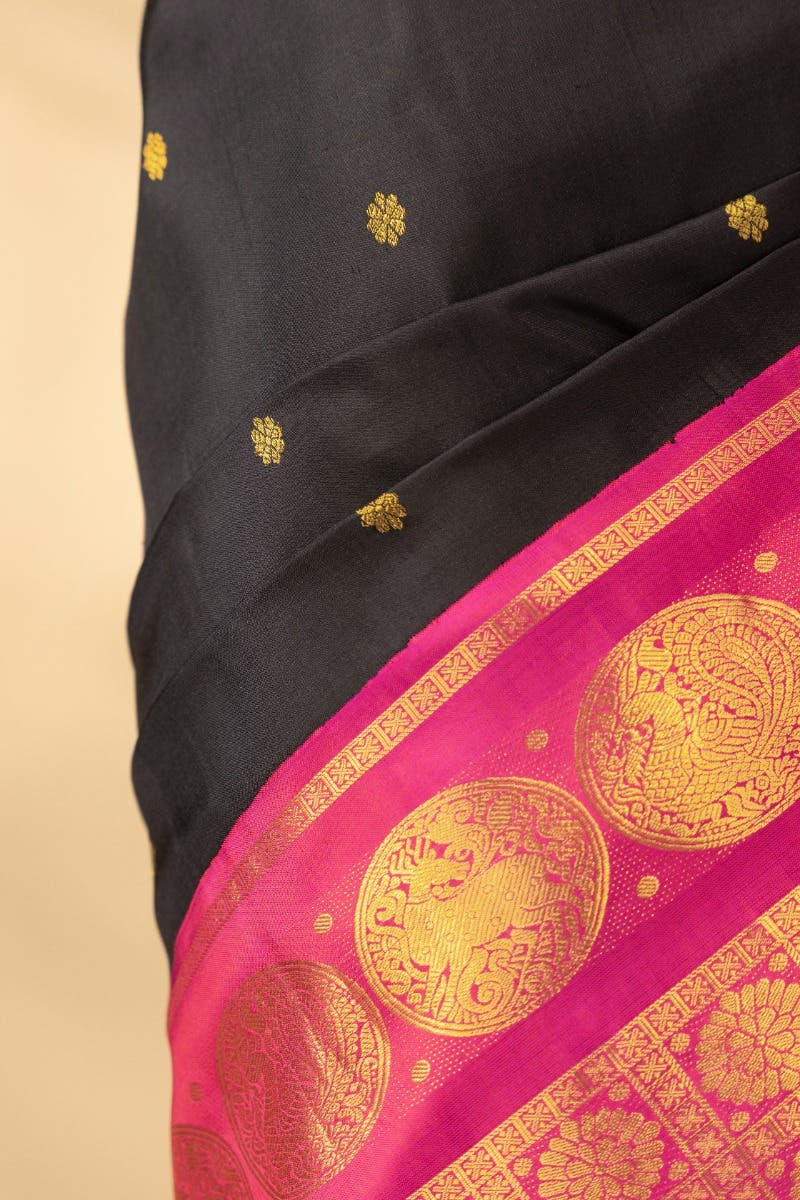 Kanmani-Black Kanchipuram Silk Saree