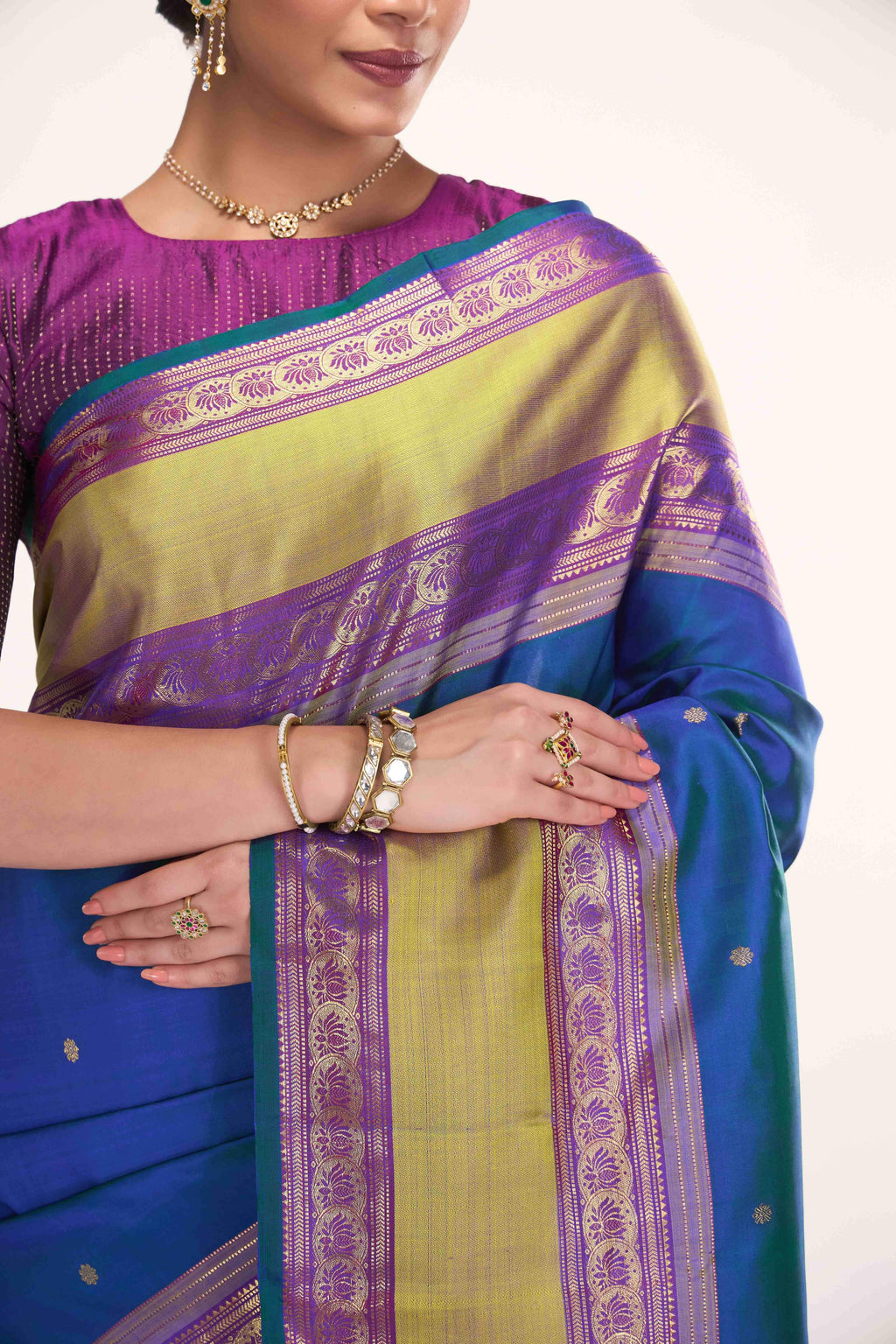 Tamira-Pure Silk Pure Gold Zari Blue with Green Dual Tone Kanchipuram Saree