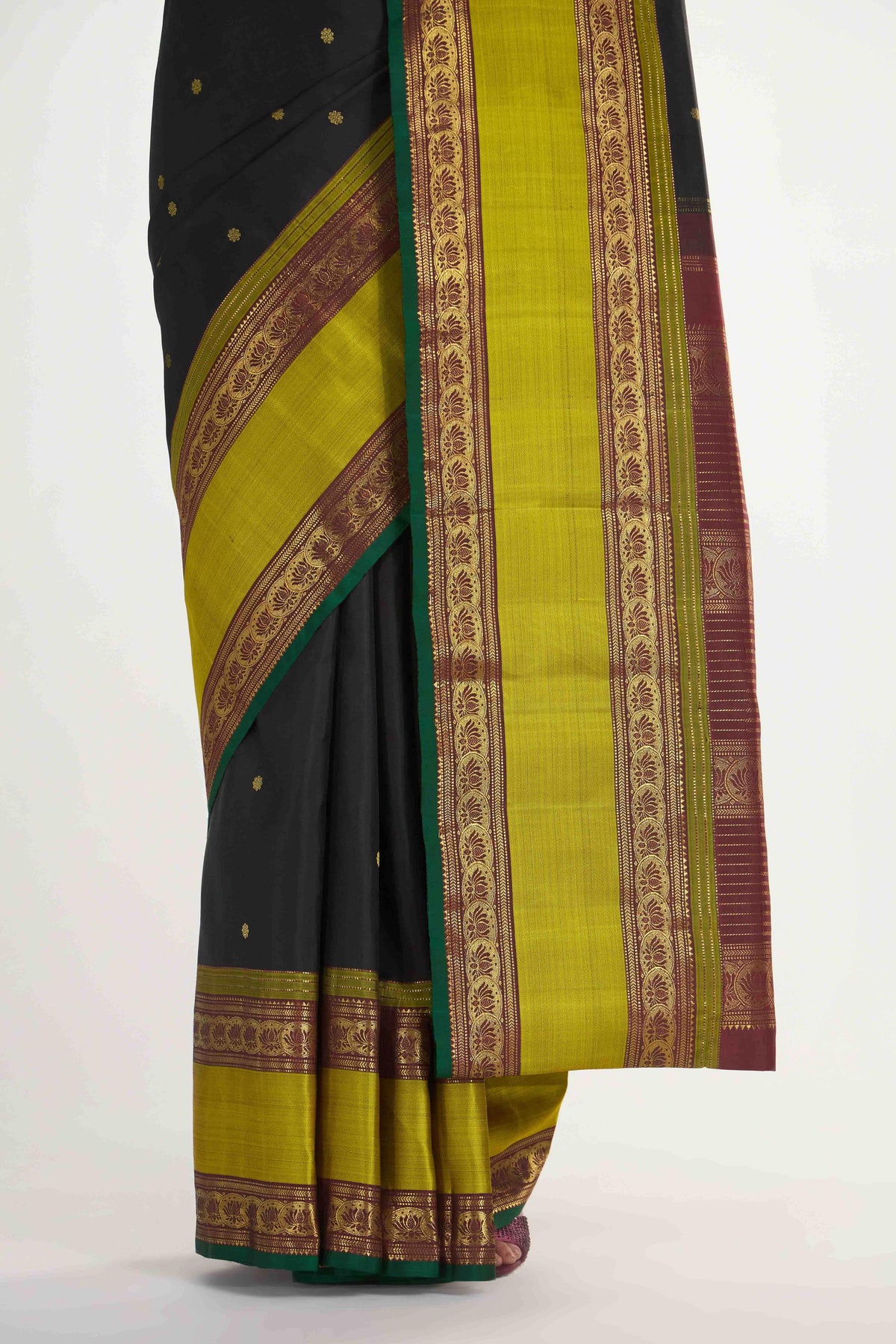 Tamira-Pure Silk Pure Gold Zari Black Kanchipuram Saree