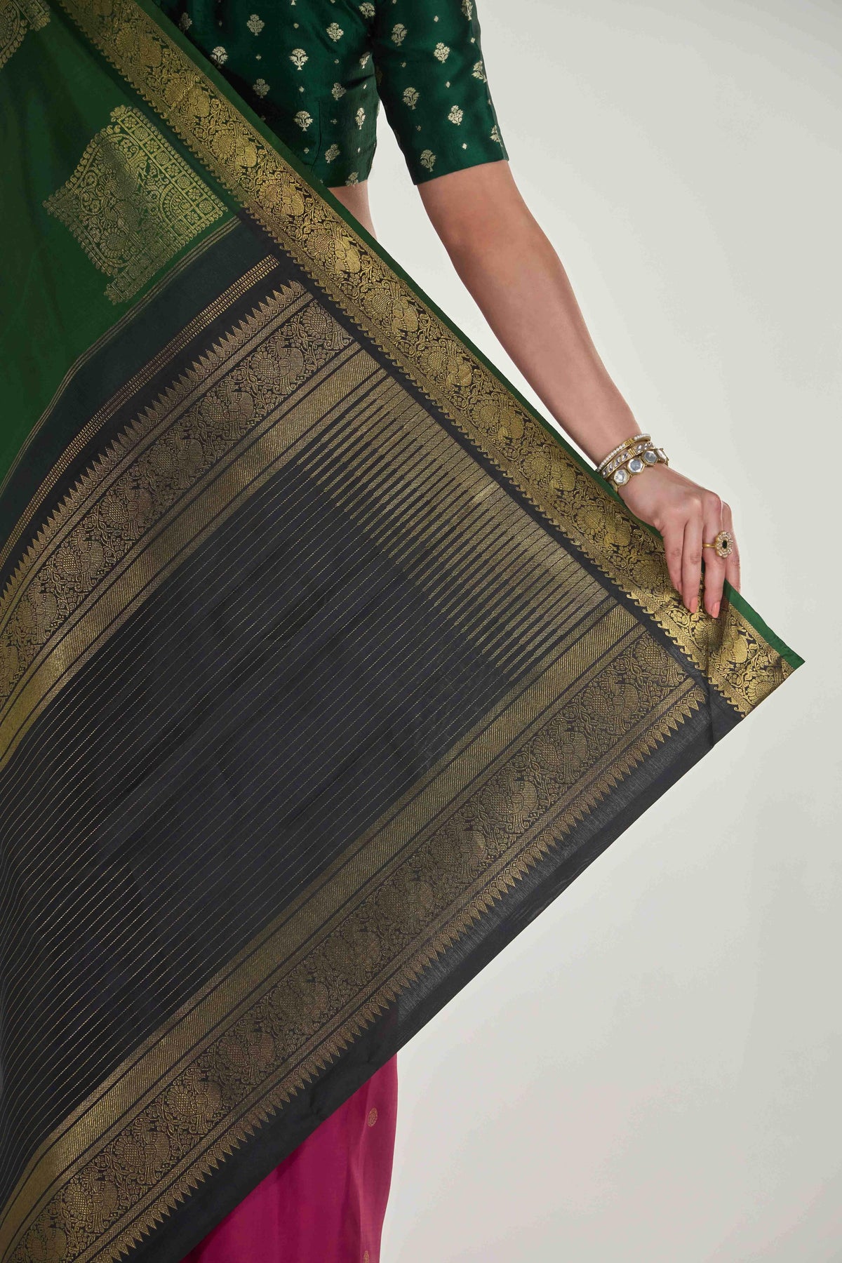 Dvisha-Pure Silk Pure Gold Zari Arraku Red Kanchipuram Saree