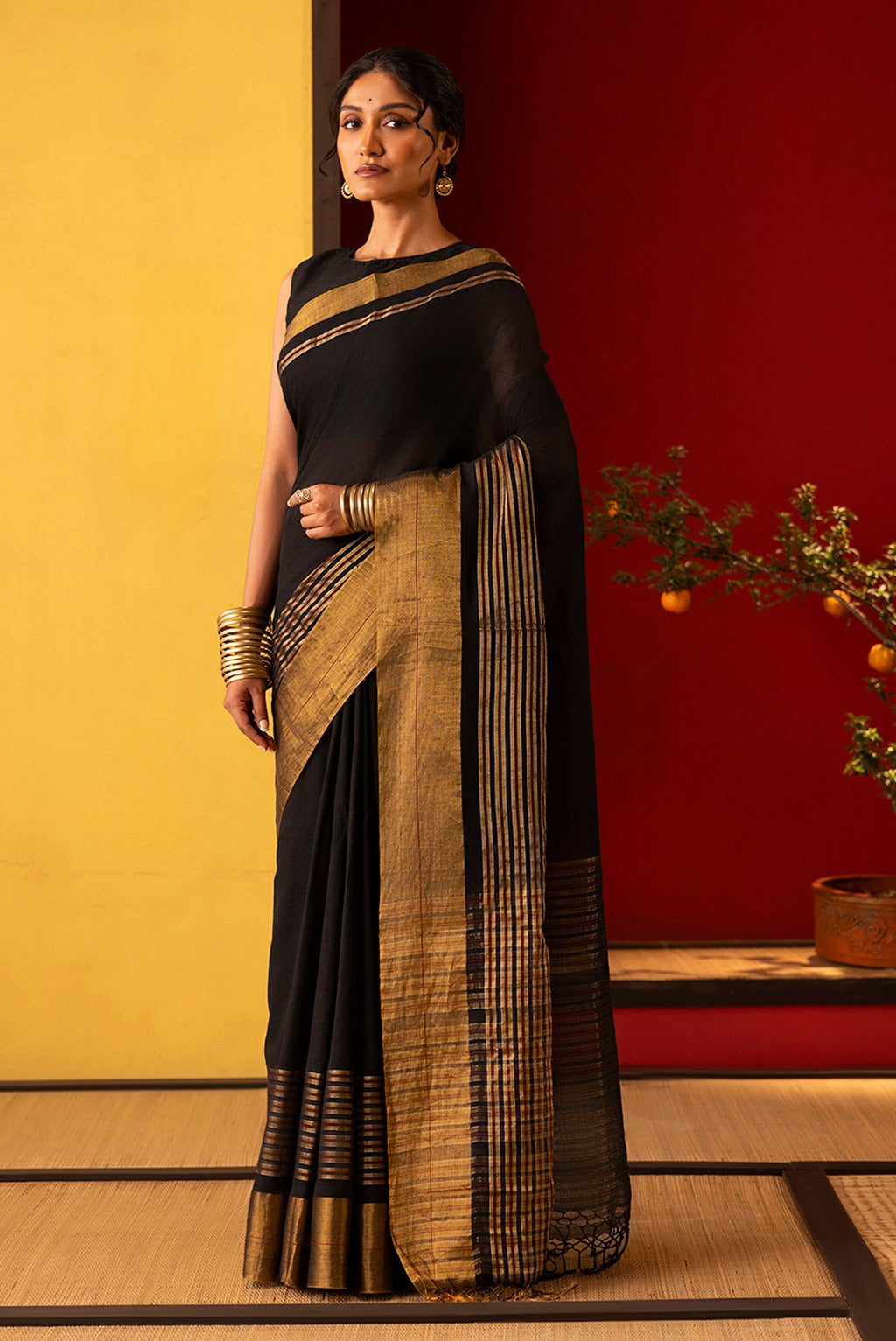 Surahi-Black Cotton Saree