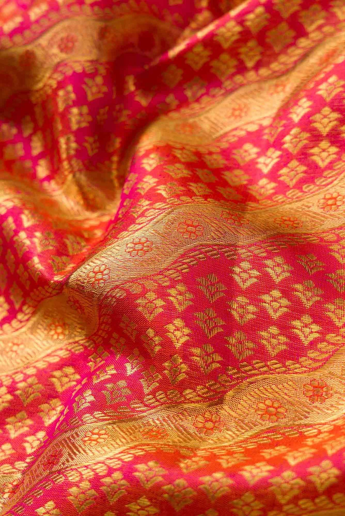 Pink with Orange Color Kanchipuram Silk Saree