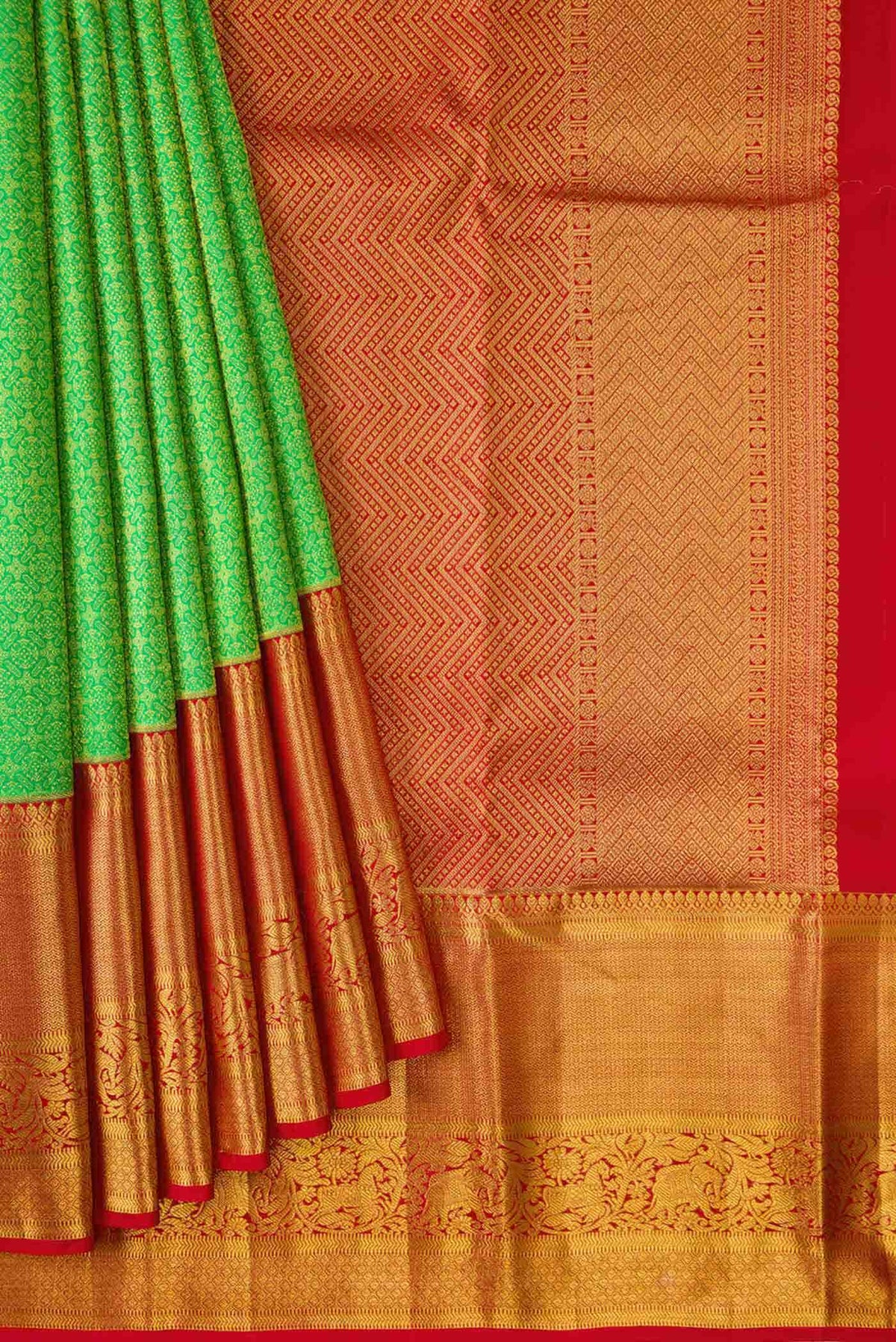 Parrot Green Kanchipuram Silk Saree