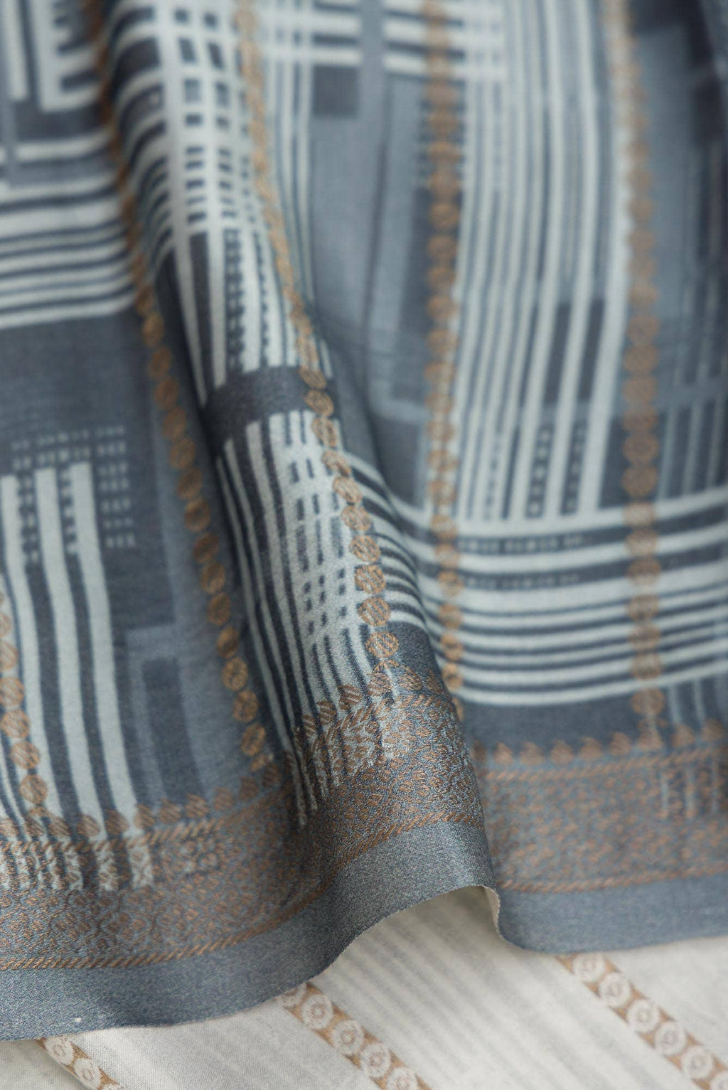 Grey and Lavender Dual Tone Mysore Crepe Saree