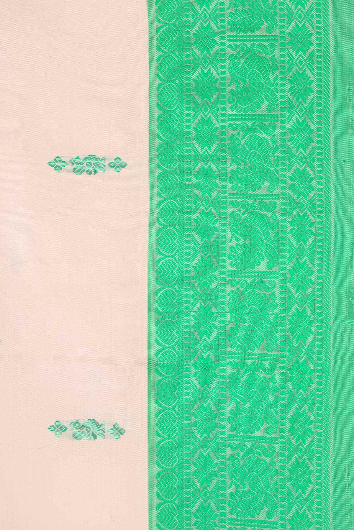 Cream Dual Tone Kanchipuram Silk Saree