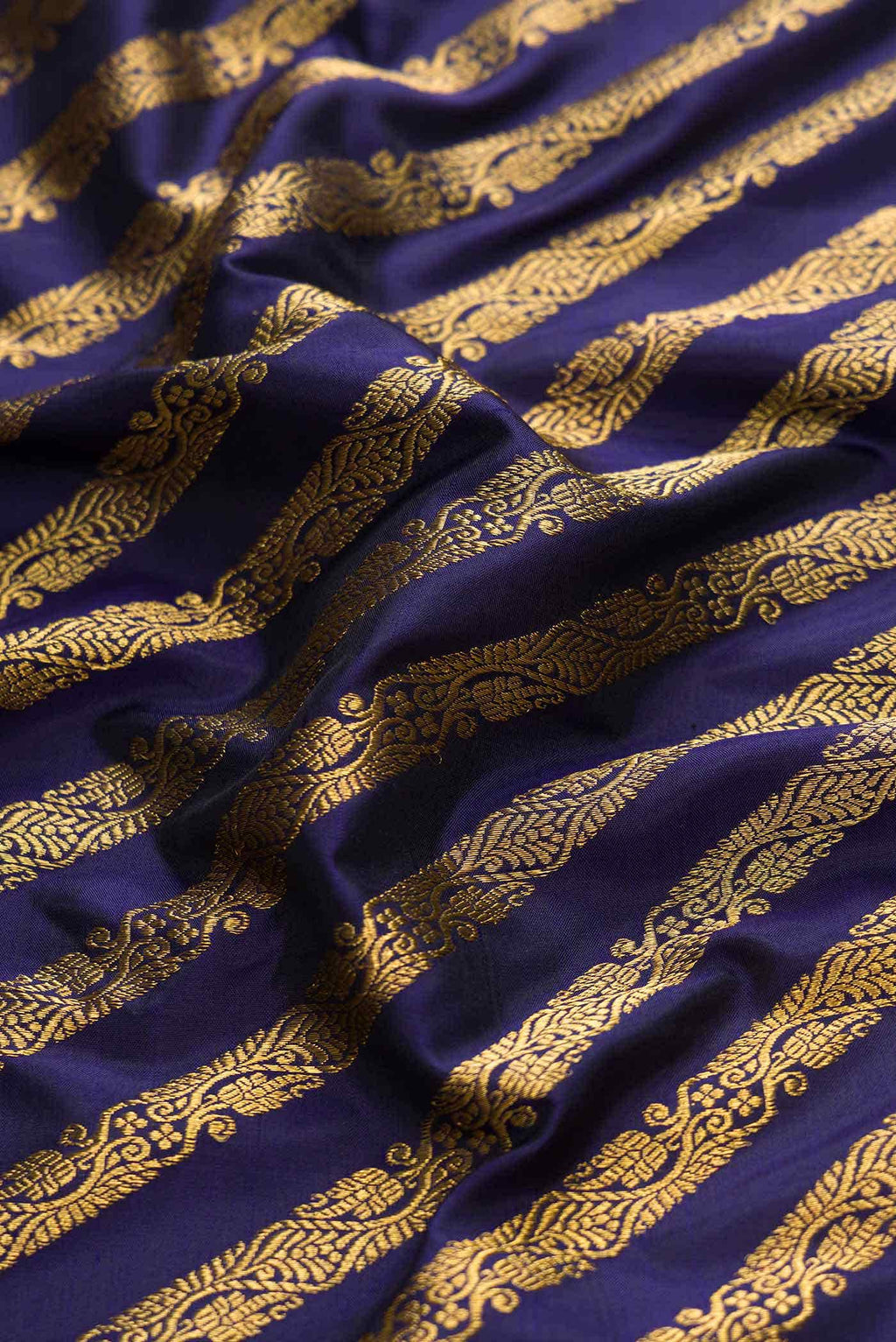 Pure Silk Pure Zari Navy Blue Dual Tone Kanjivaram Saree