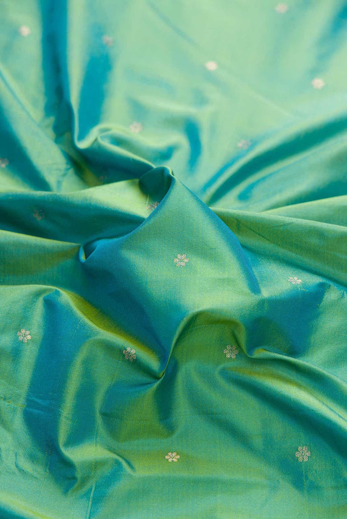 Green Dual Tone Blended Paithani Silk Saree
