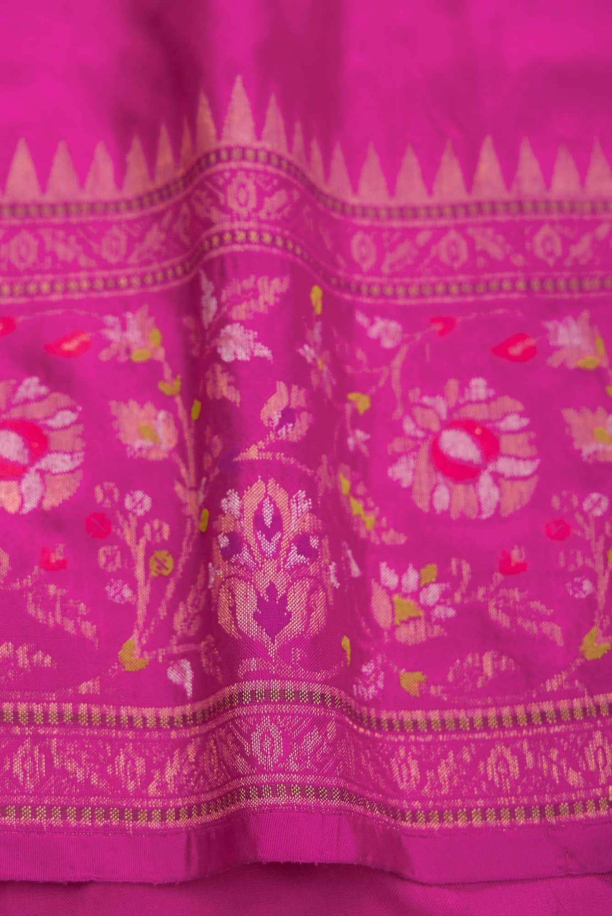 Pure Silk Pure Zari Mustard Dual Tone Banarasi Saree