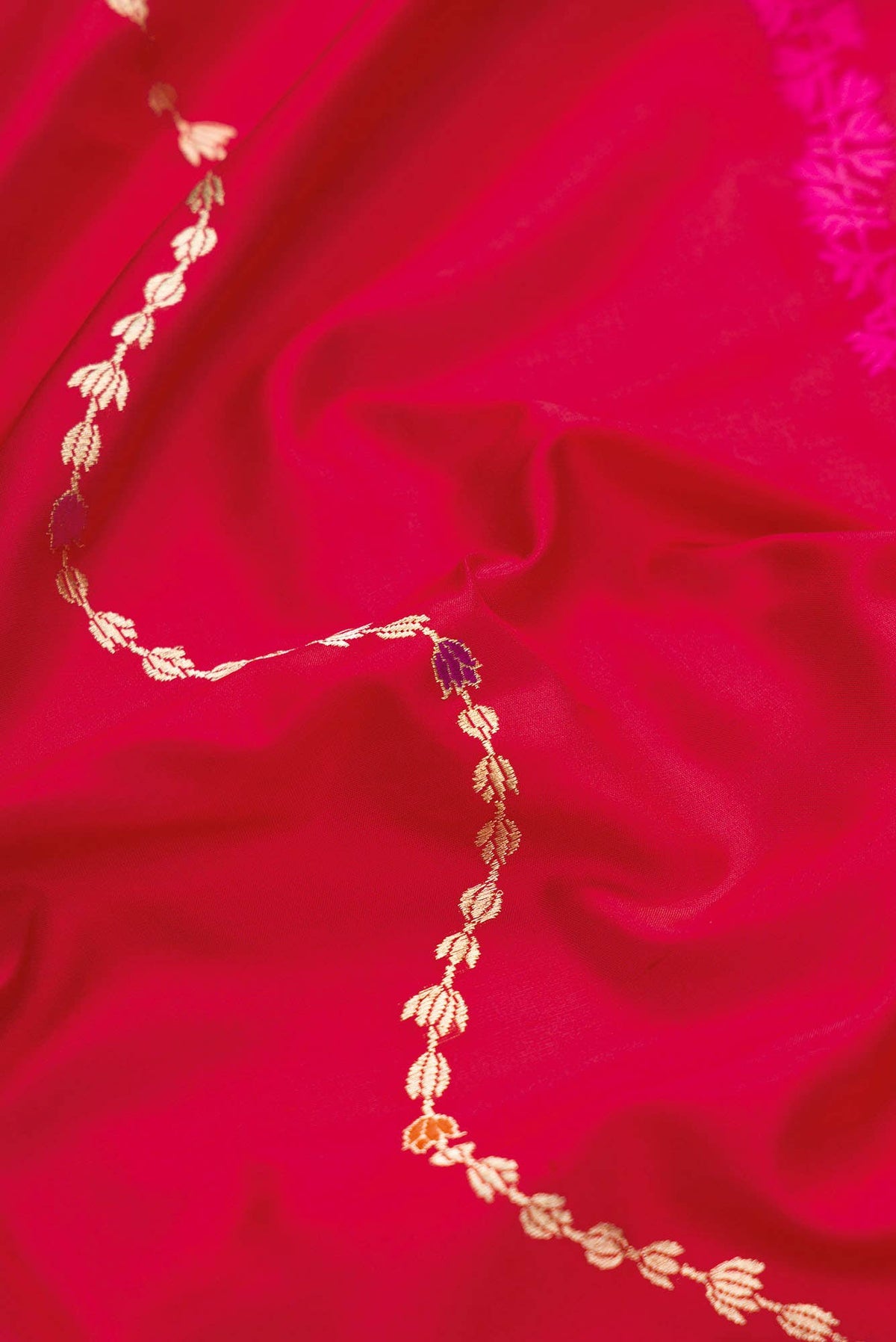 Pure Silk Pure Zari Red Dual Tone Banarasi Saree