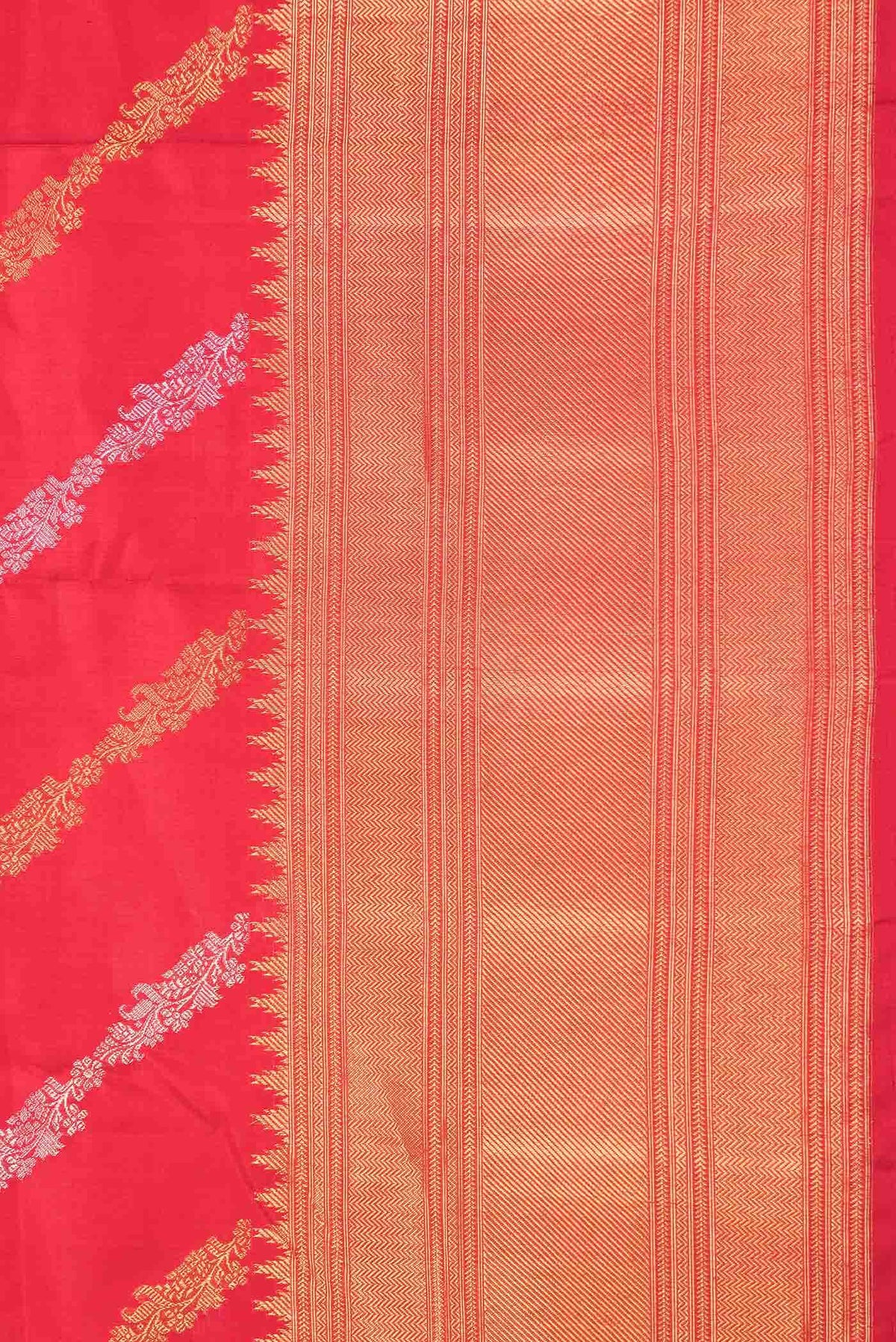 Pure Silk Pure Zari Red Dual Tone Kanjivaram Saree
