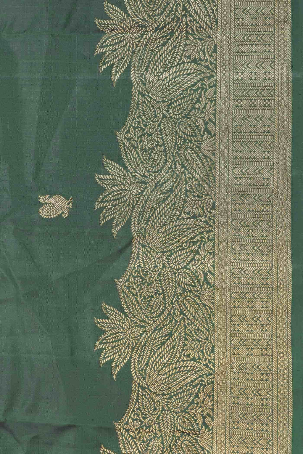 Pure Silk Pure Zari Bottle Green Kanchipuram Saree