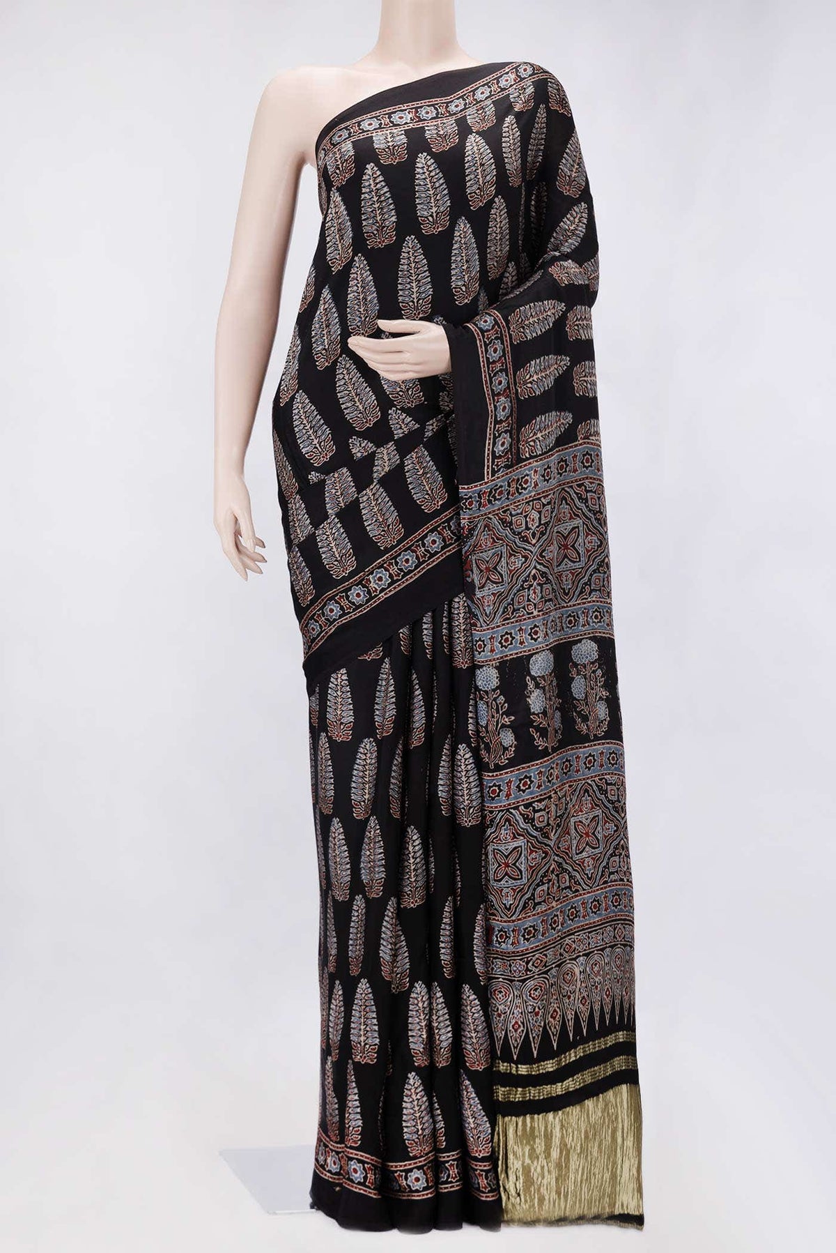 Black Dual Tone Mysore Crepe Saree