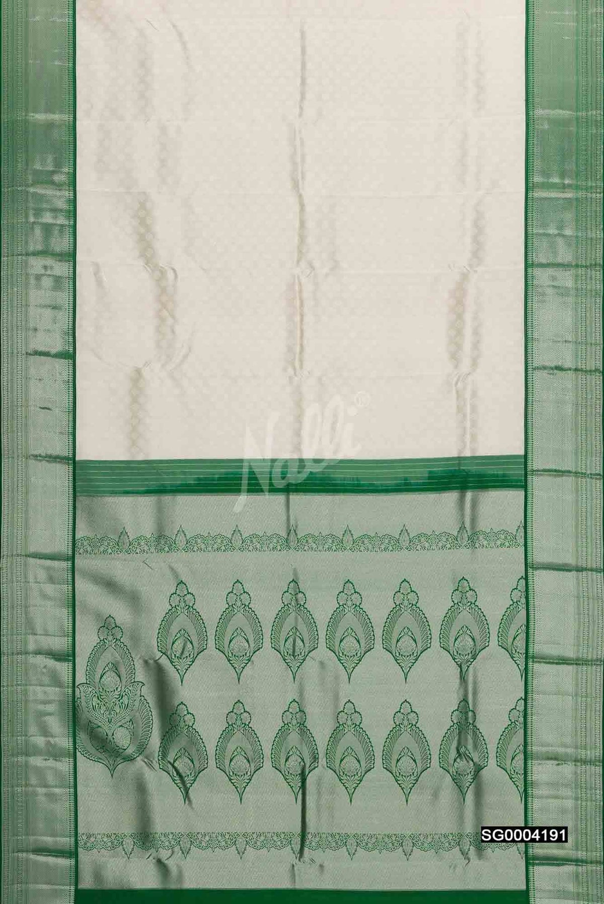 Off White Kanchipuram Silk Saree