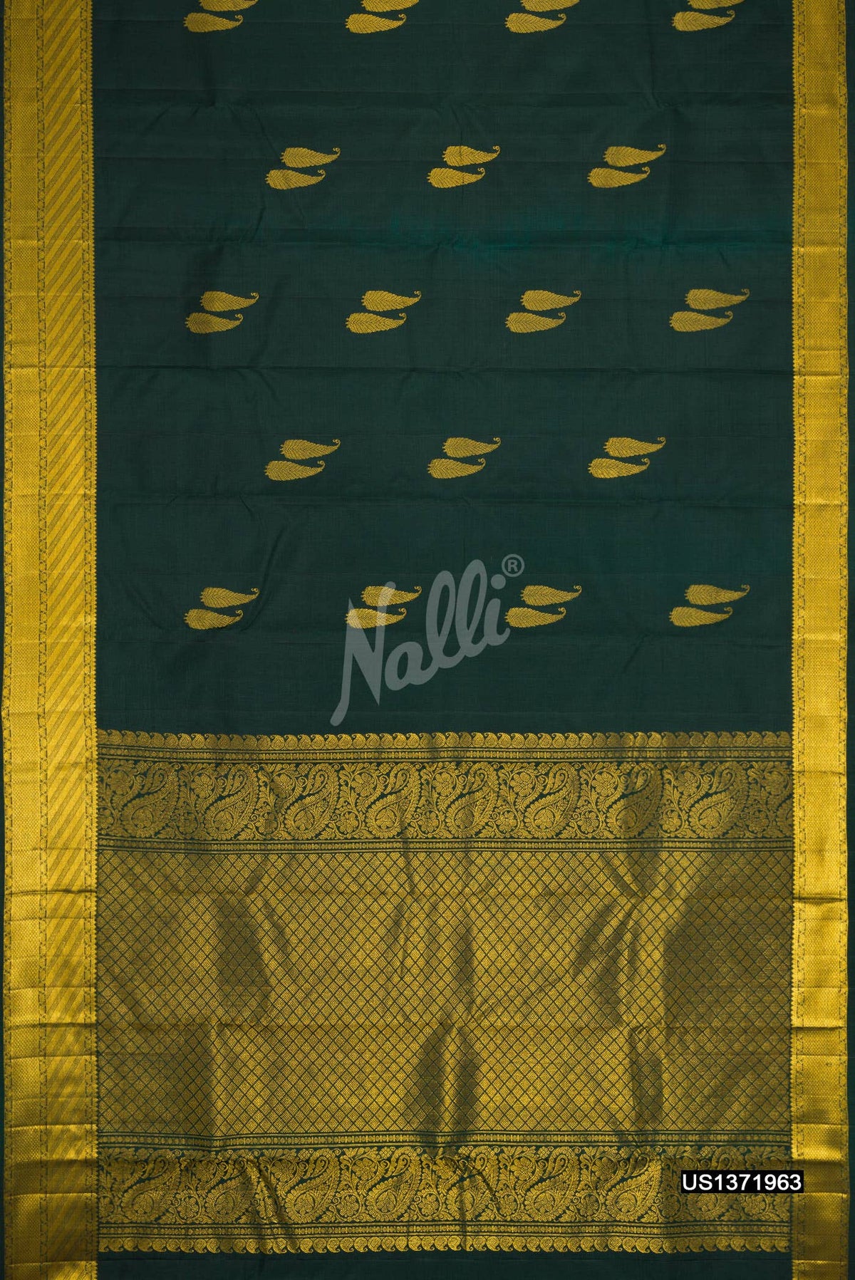 Bottle Green Kanchipuram Silk Saree